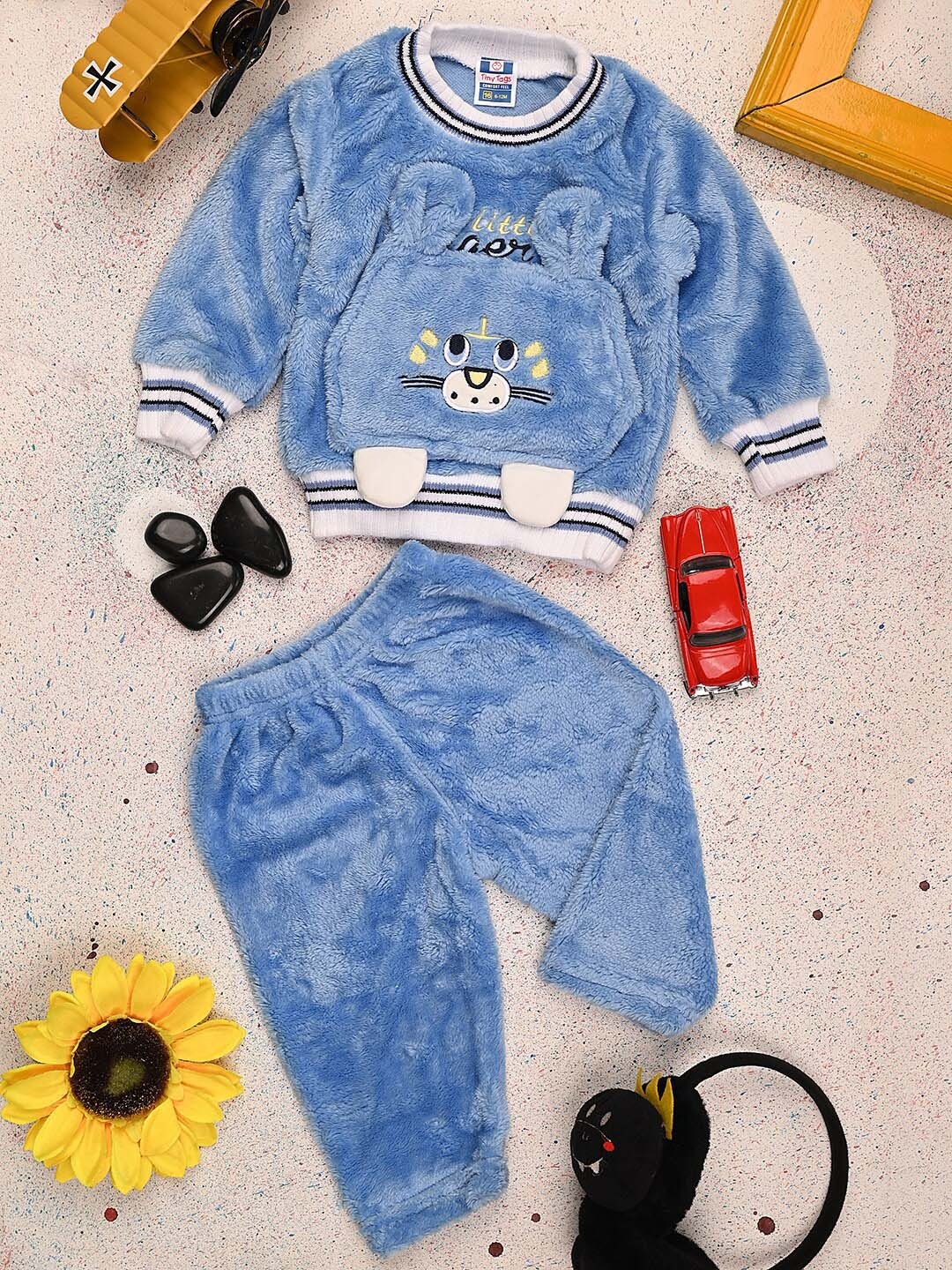 

V-Mart Infants Self Design T-shirt With Pyjamas, Blue