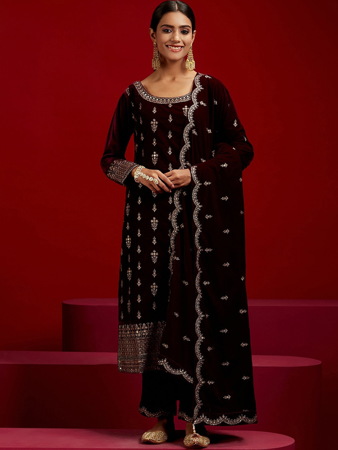 

Libas Art Floral Embroidered Sequinned Velvet Kurta with Trousers & Dupatta, Purple