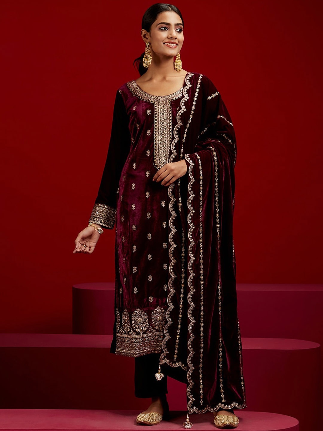 

Libas Art Floral Embroidered Sequinned Velvet Kurta with Trousers & Dupatta, Purple