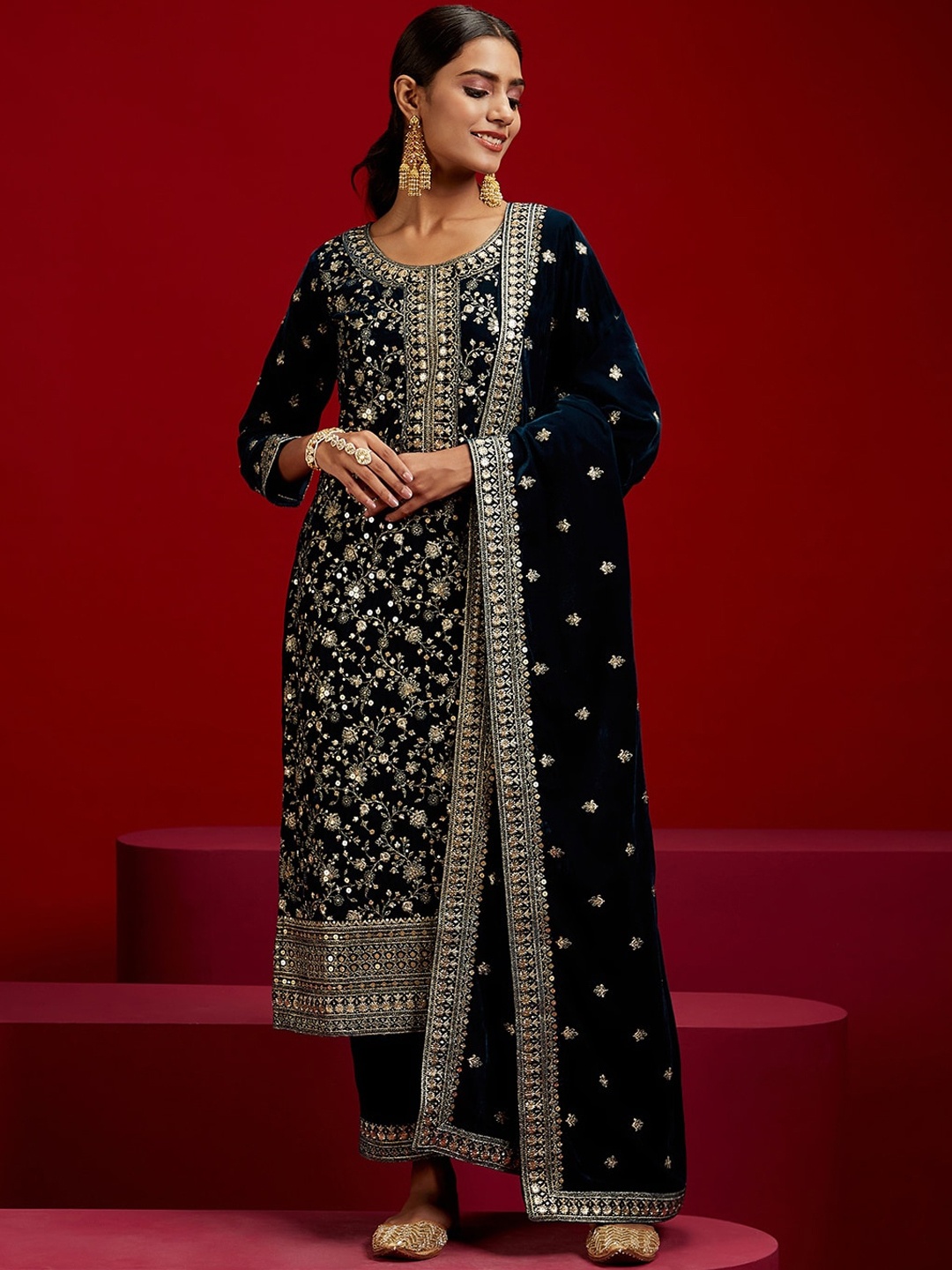 

Libas Art Floral Embroidered Sequinned Velvet Straight Kurta & Trousers With Dupatta, Teal