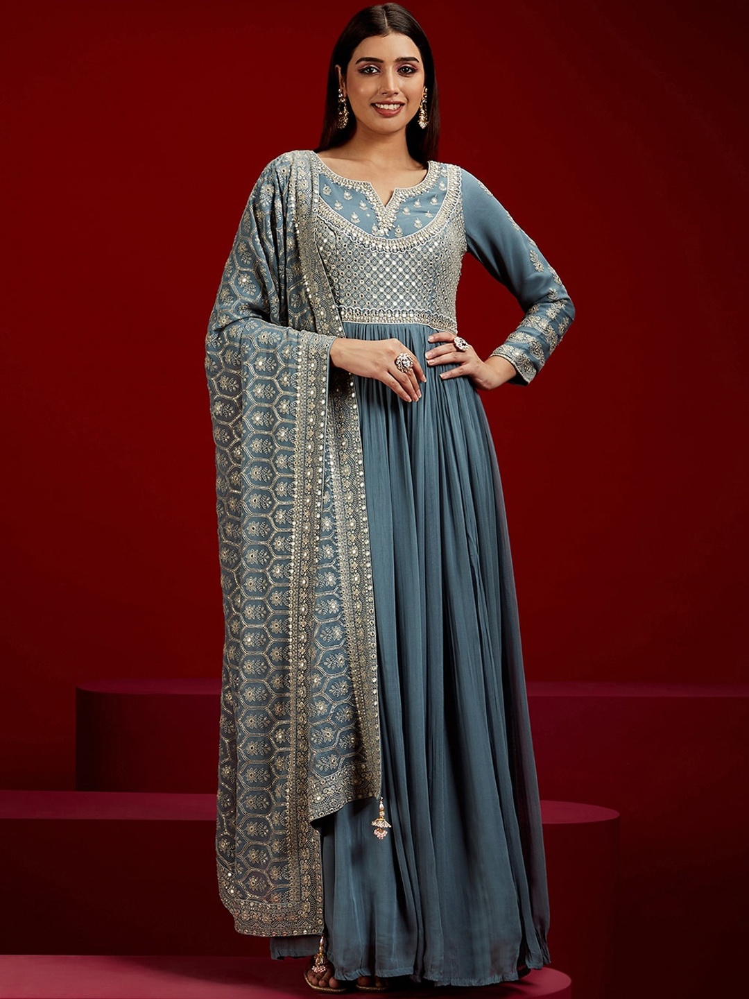 

Libas Art Ethnic Motifs Yoke Design Mirror Work Kurta with Trousers & With Dupatta, Grey