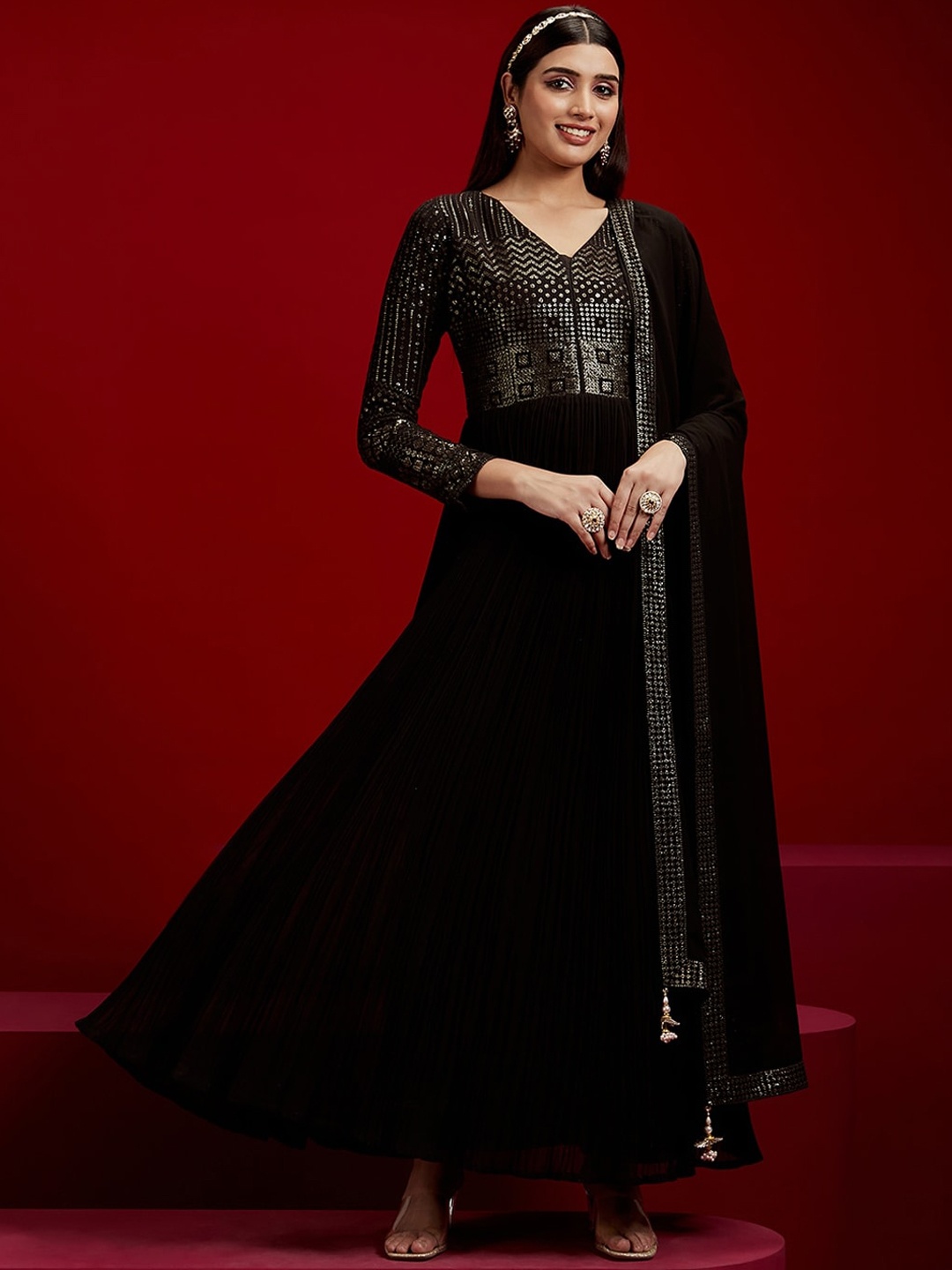 

Libas Art Floral Yoke Design Thread Work Kurta with Trousers & With Dupatta, Black