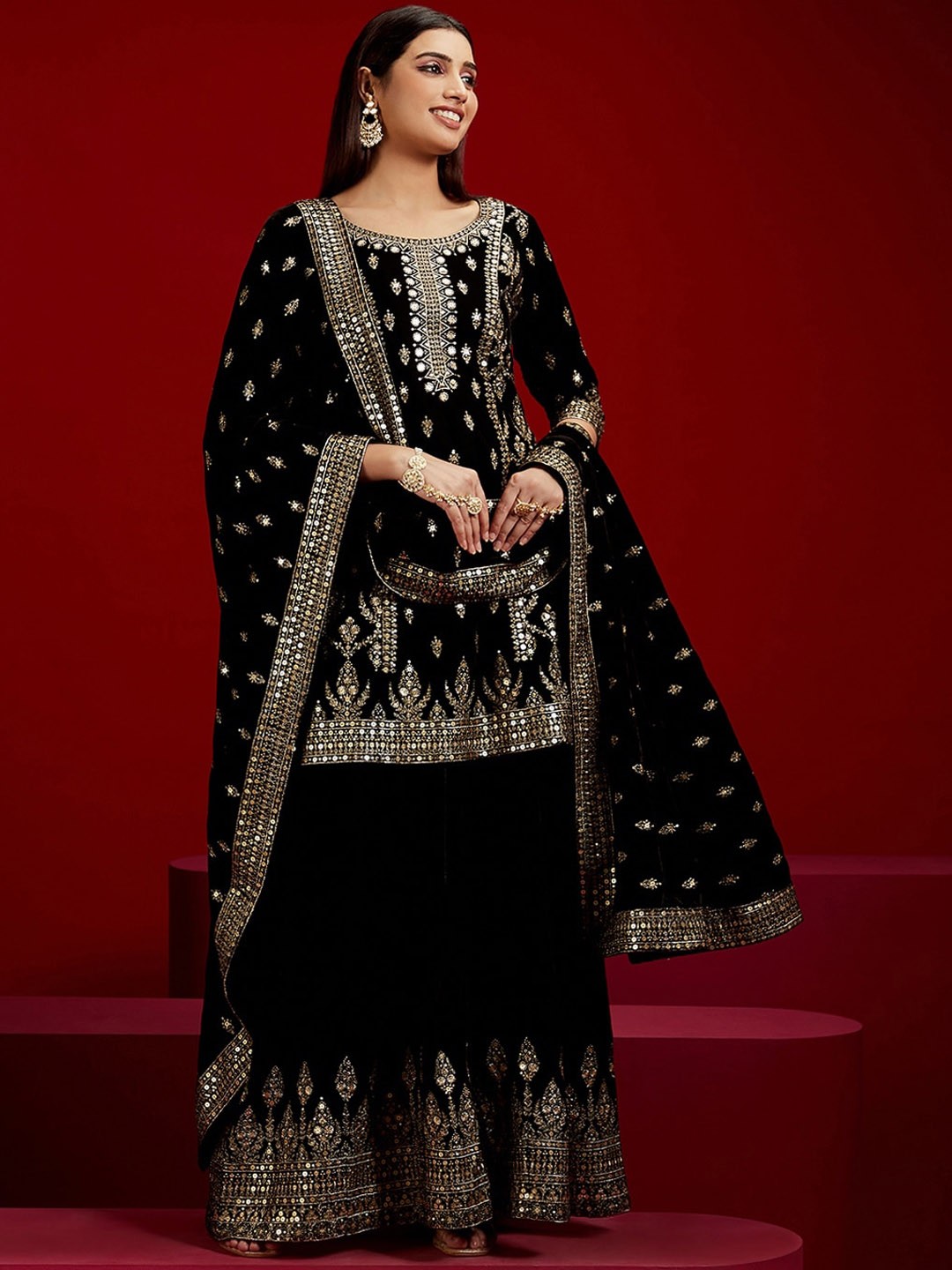 

Libas Art Floral Embroidered Sequinned Velvet Kurti With Palazzos & Dupatta, Black