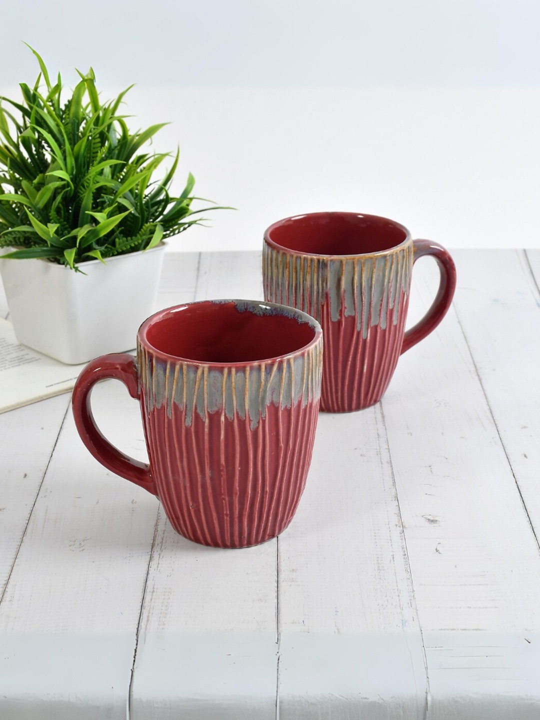 

CLIO'S HERITAGE STORE Red & Grey 2-Pieces Textured Ceramic Glossy Coffee Mugs 300 ml