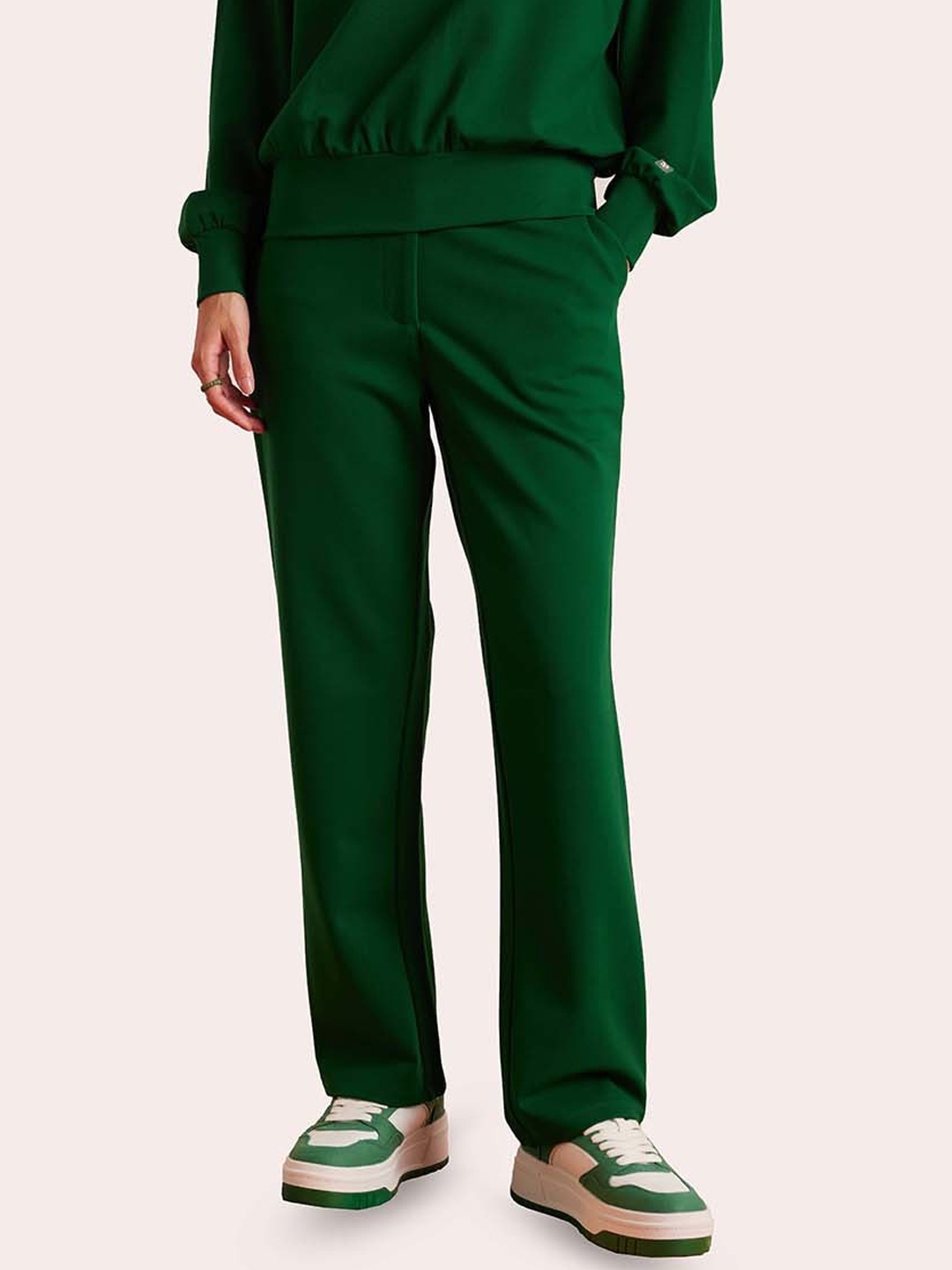 

Muvazo Women Mid Rise Track Pants, Green