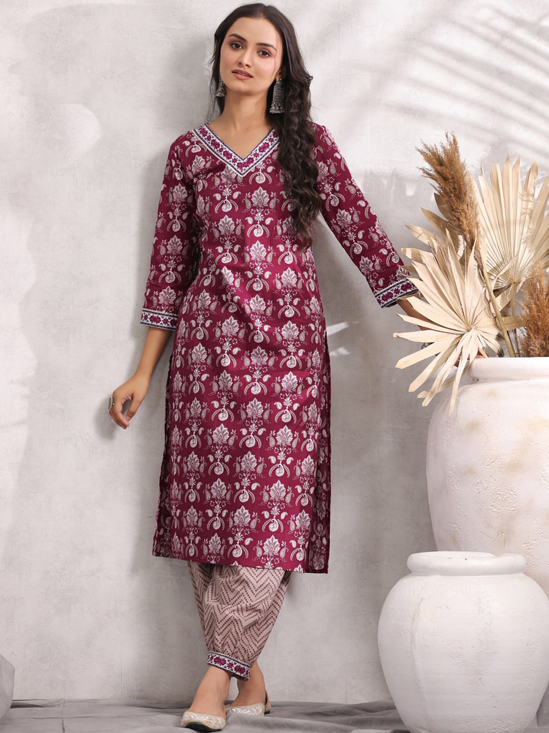 

Anubhutee Paisley Printed V-Neck Gotta Patti Detail Pure Cotton Straight Kurta With Salwar, Magenta