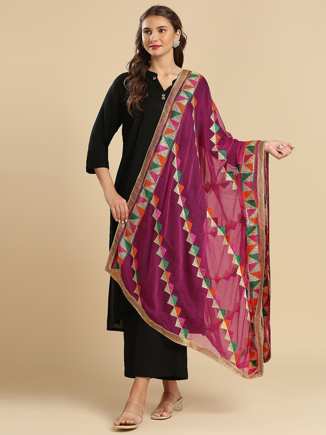 

Dupatta Bazaar Geometric Embroidered Chiffon Dupatta With Phulkari, Burgundy