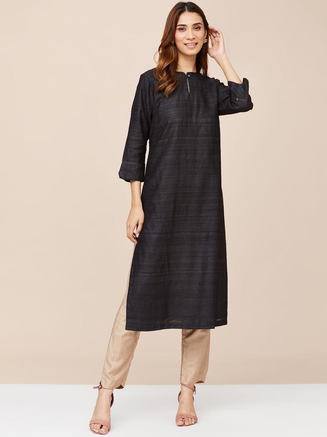 

Fabindia Keyhole Neck Wool Straight Kurta, Black