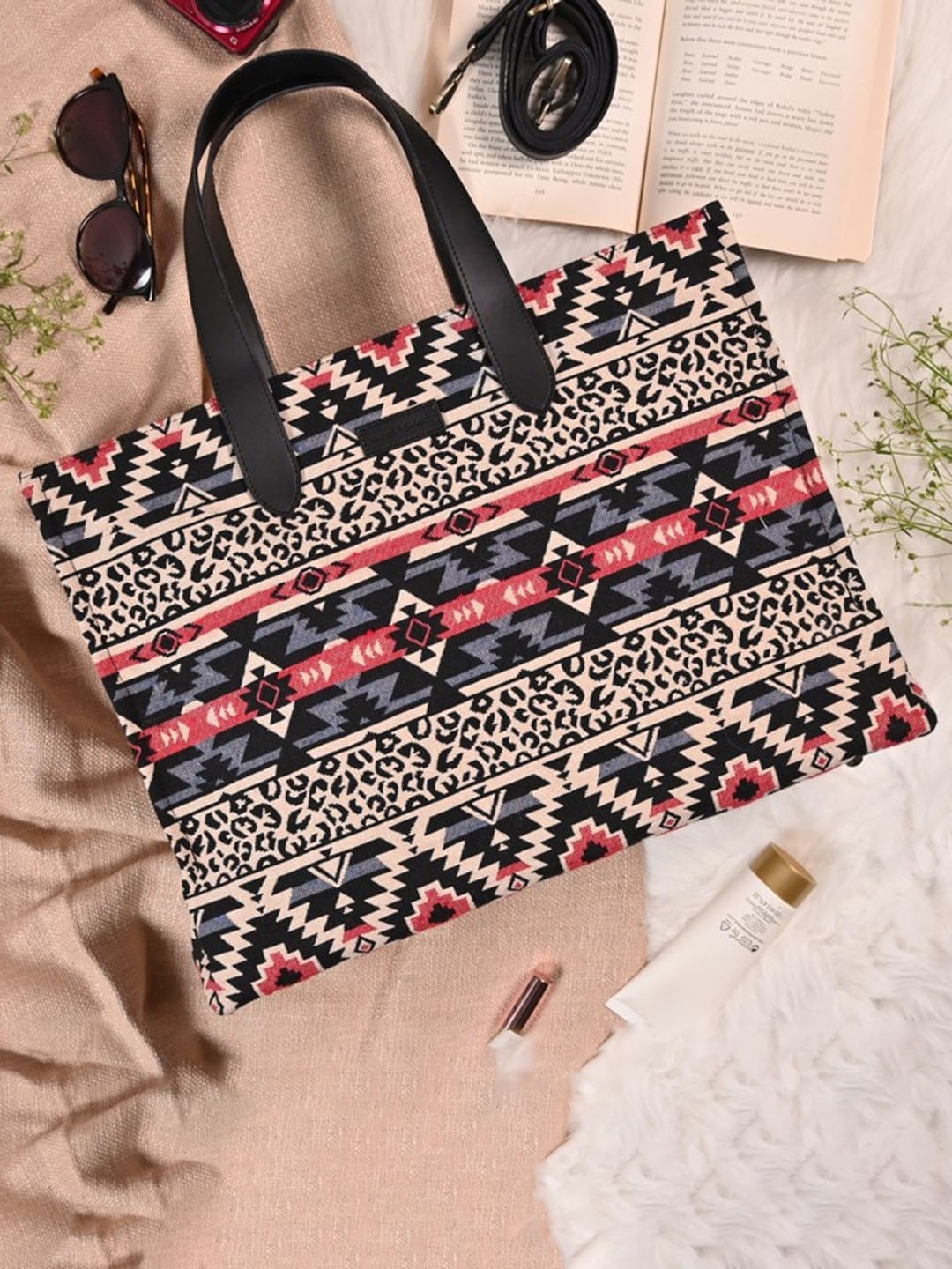 

Visual Echoes Geometric Printed Cotton Structured Tote Bag, Black