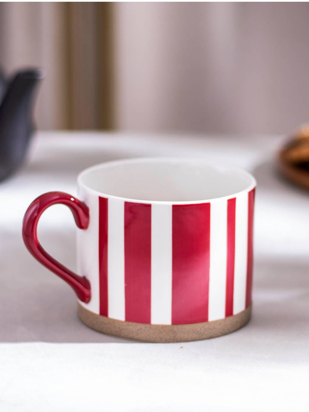 

THEDECORKART Red & White Printed Ceramic Glossy Mugs 200 ml