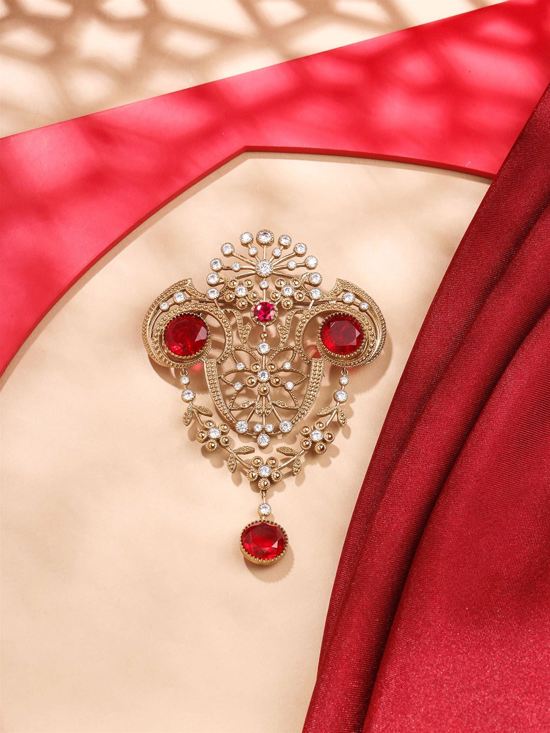 

COSA NOSTRAA Men Royal Sheen Stone Studded Charm Brooch, Gold