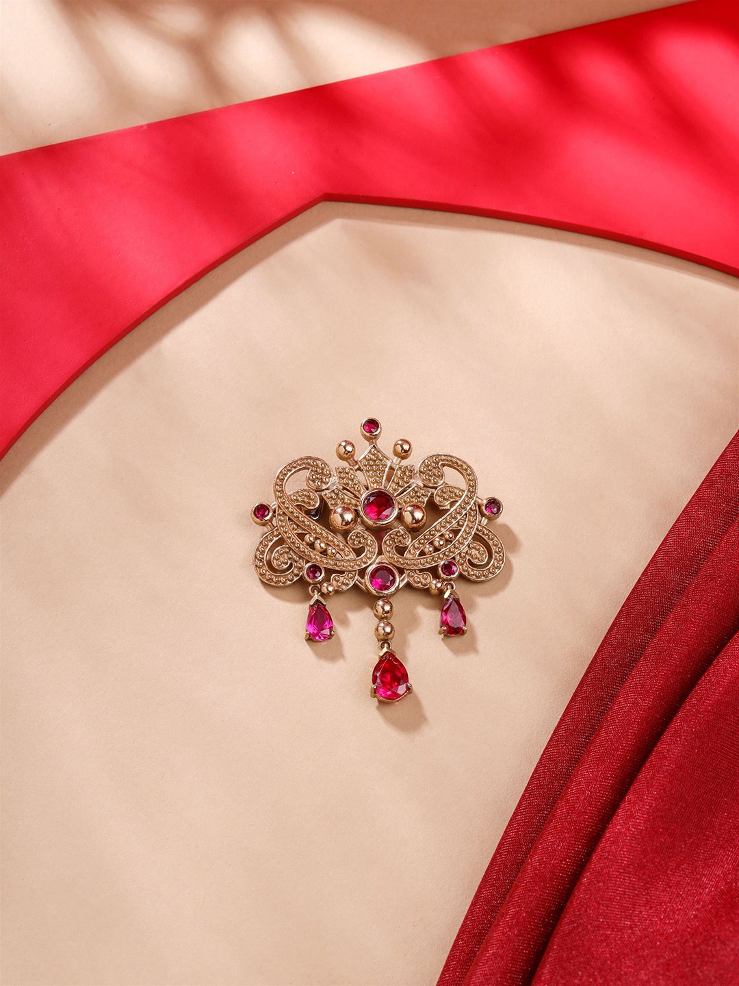 

COSA NOSTRAA Men Statement Artificial Stones and Beads Studded Ornate Glory Brooch, Metallic