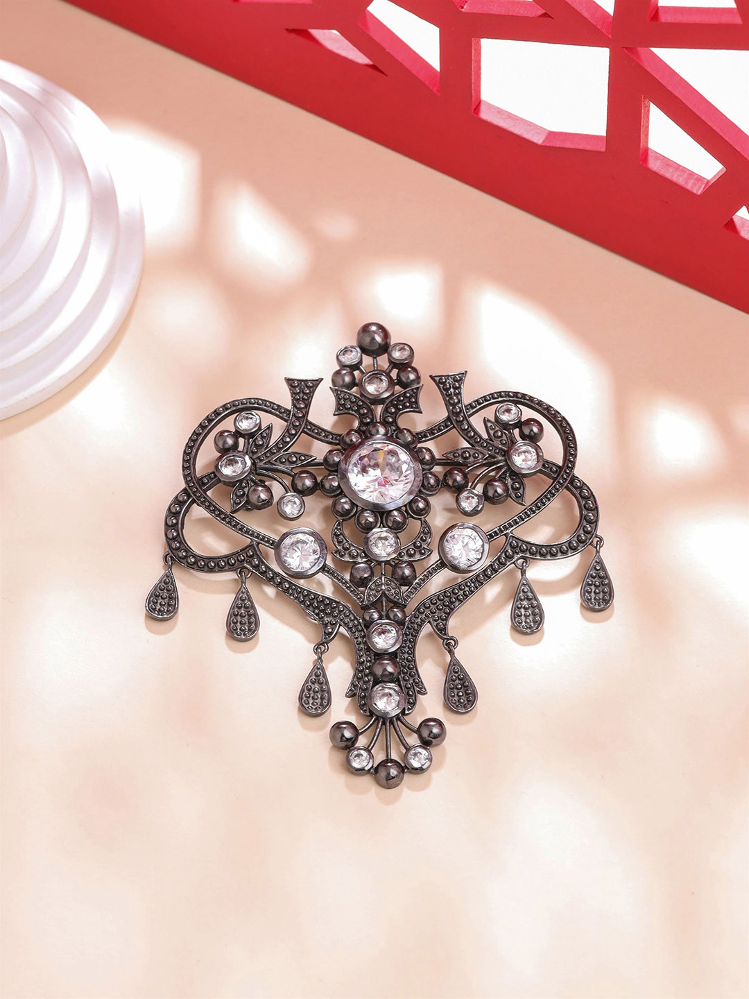 

COSA NOSTRAA Men Stone-Studded Grace Of Garden Brooch, Grey