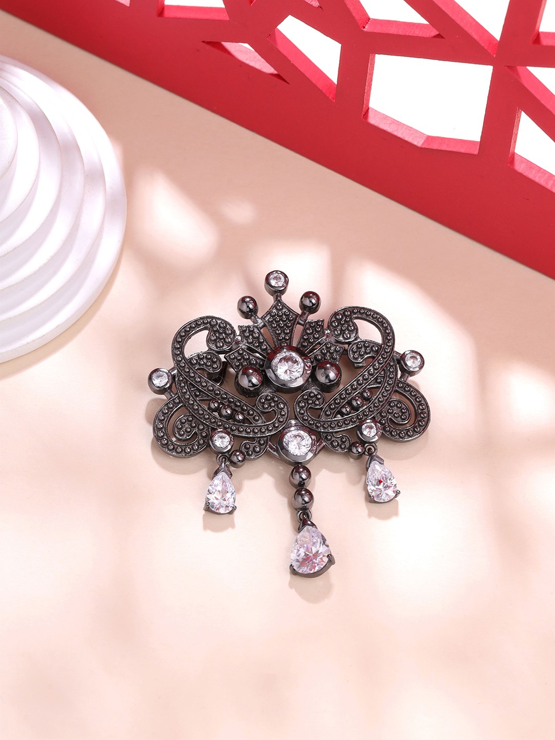 

COSA NOSTRAA Men Statement Artificial Stones and Beads Studded Ornate Glory Charm Brooch, Metallic