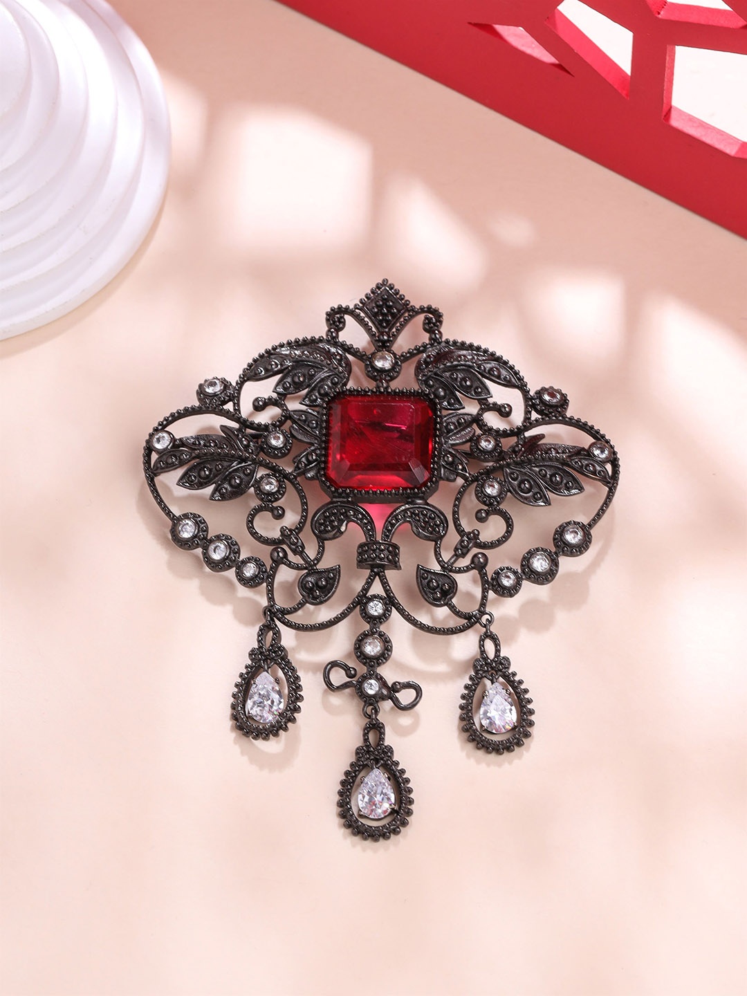 

COSA NOSTRAA Men Stone-Studded Intricate Wonder Brooch, Grey