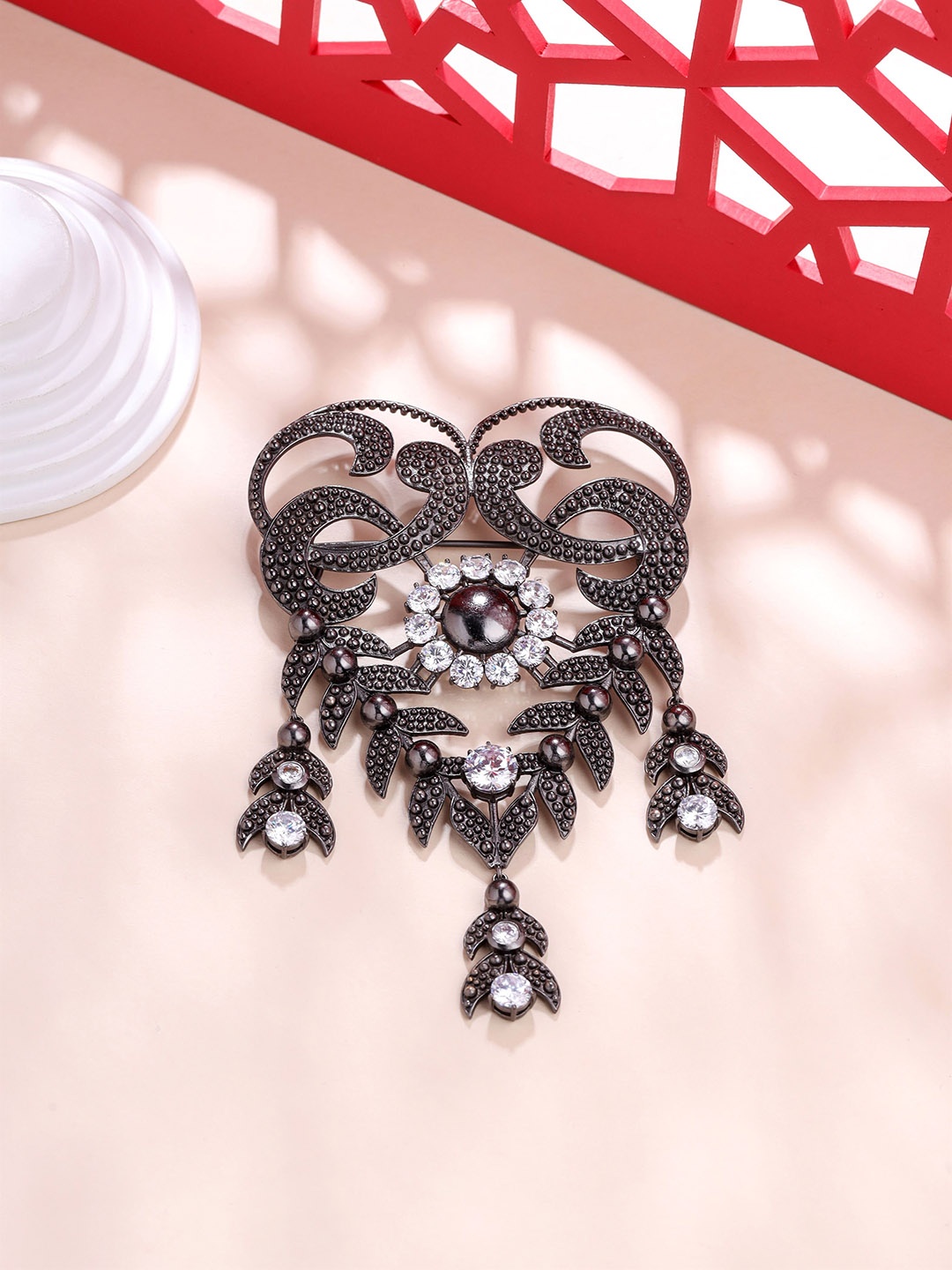 

COSA NOSTRAA Men Elite Extravagance Stone Studed Brooch, Black