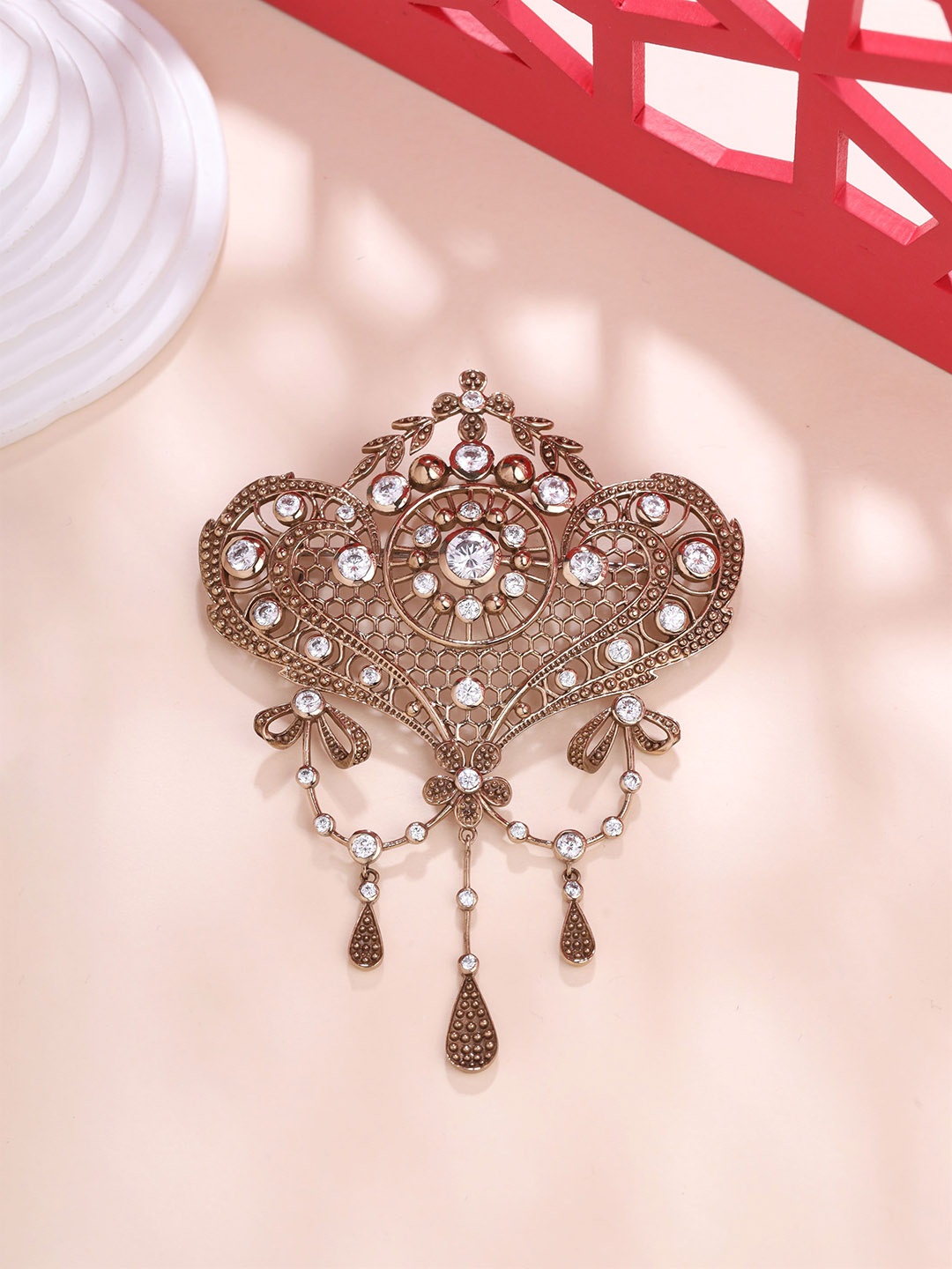 

COSA NOSTRAA Men Metallic Intricate Delight Brooch