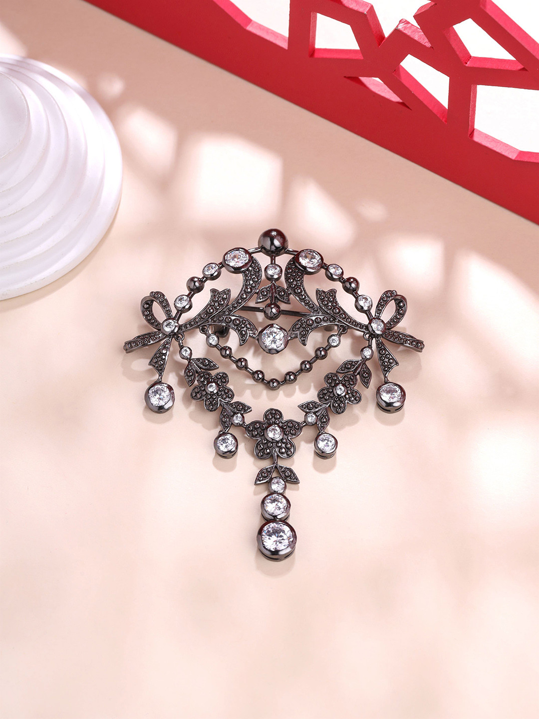 

COSA NOSTRAA Men Stone-Studded Royal Glitz Brooch, Metallic