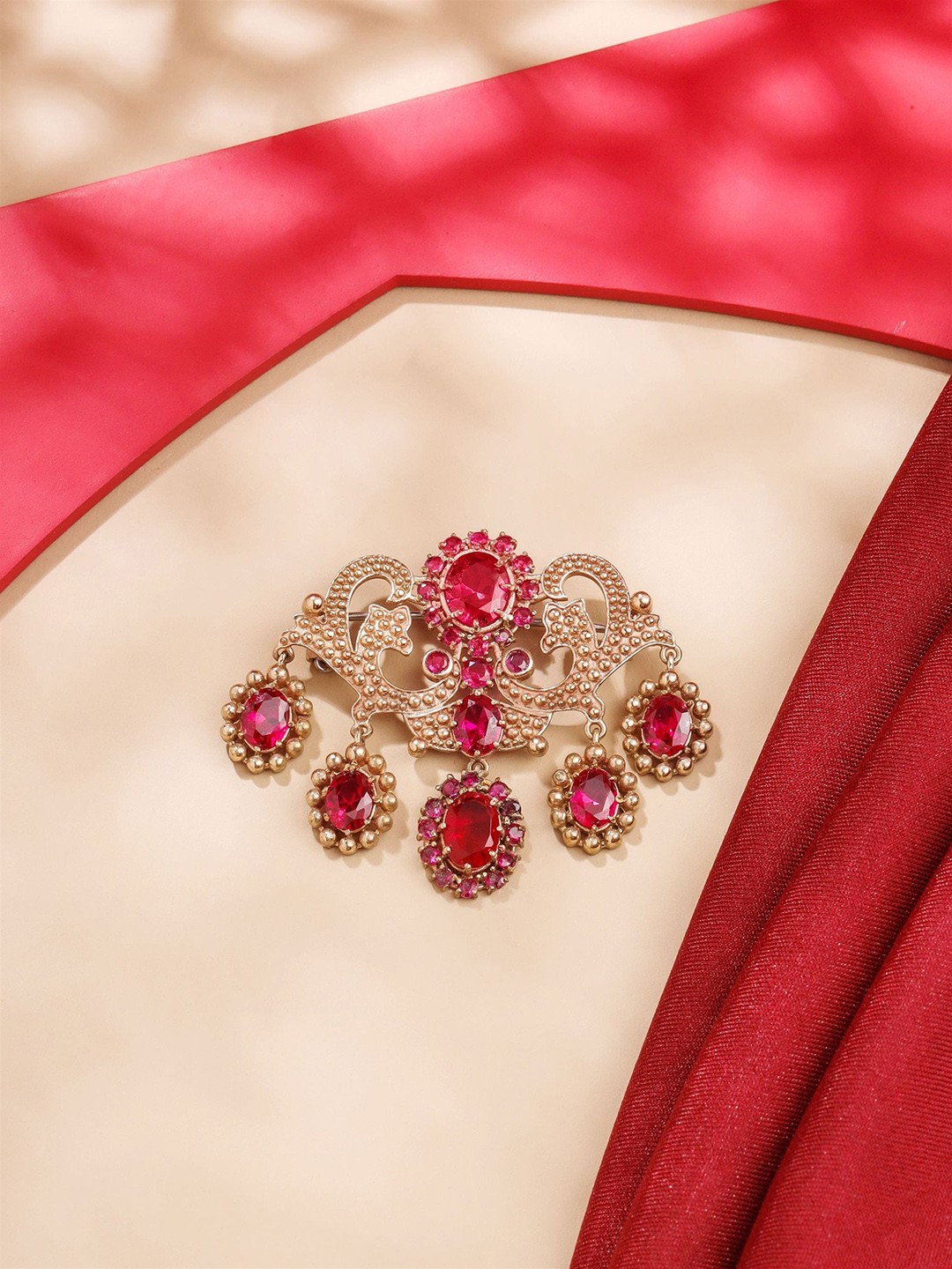 

COSA NOSTRAA Men Stone-Studded Magnificent Ethnic Brooch, Gold