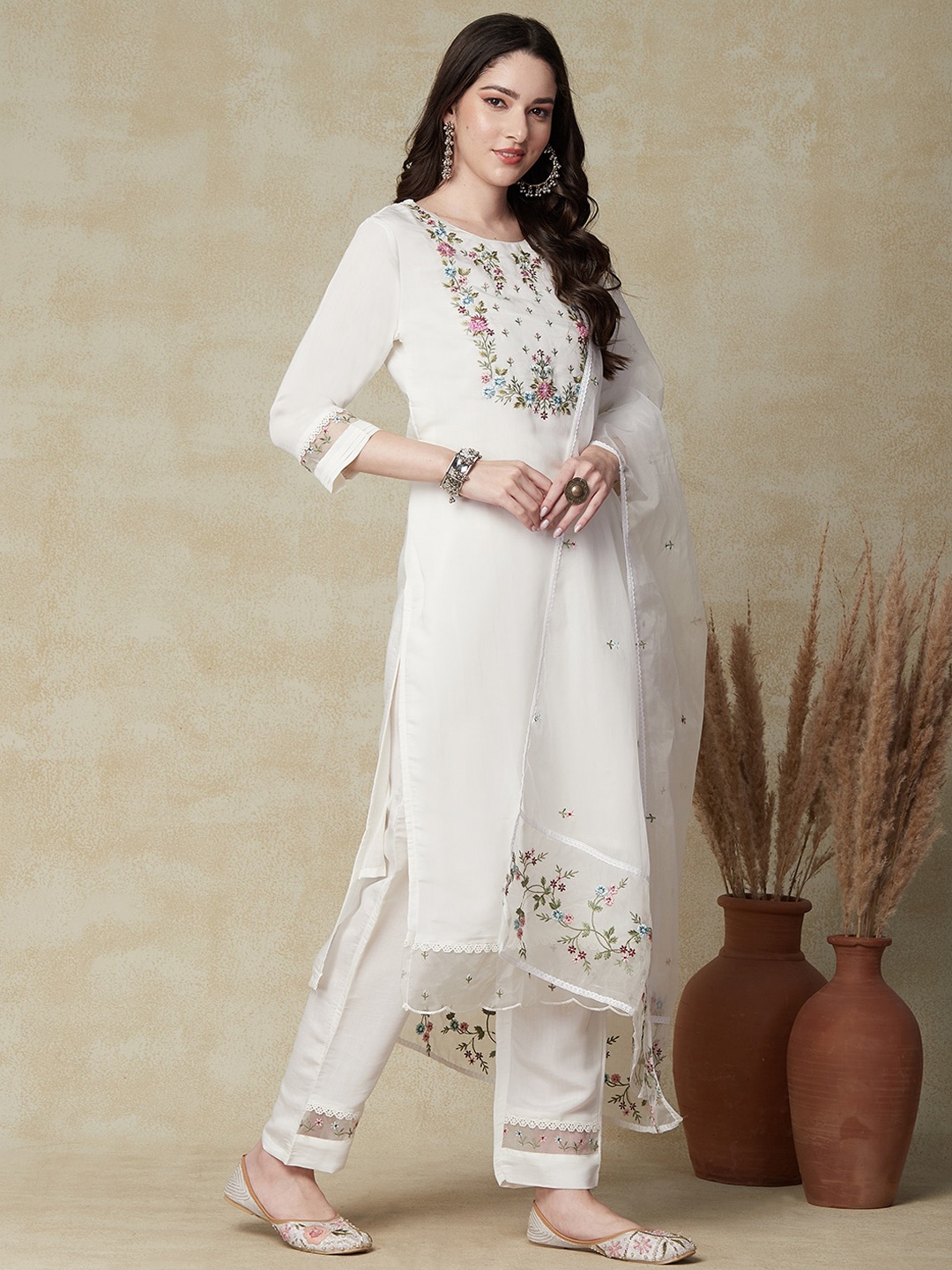 

FASHOR White Floral Embroidered Straight Kurta with Trousers & Dupatta