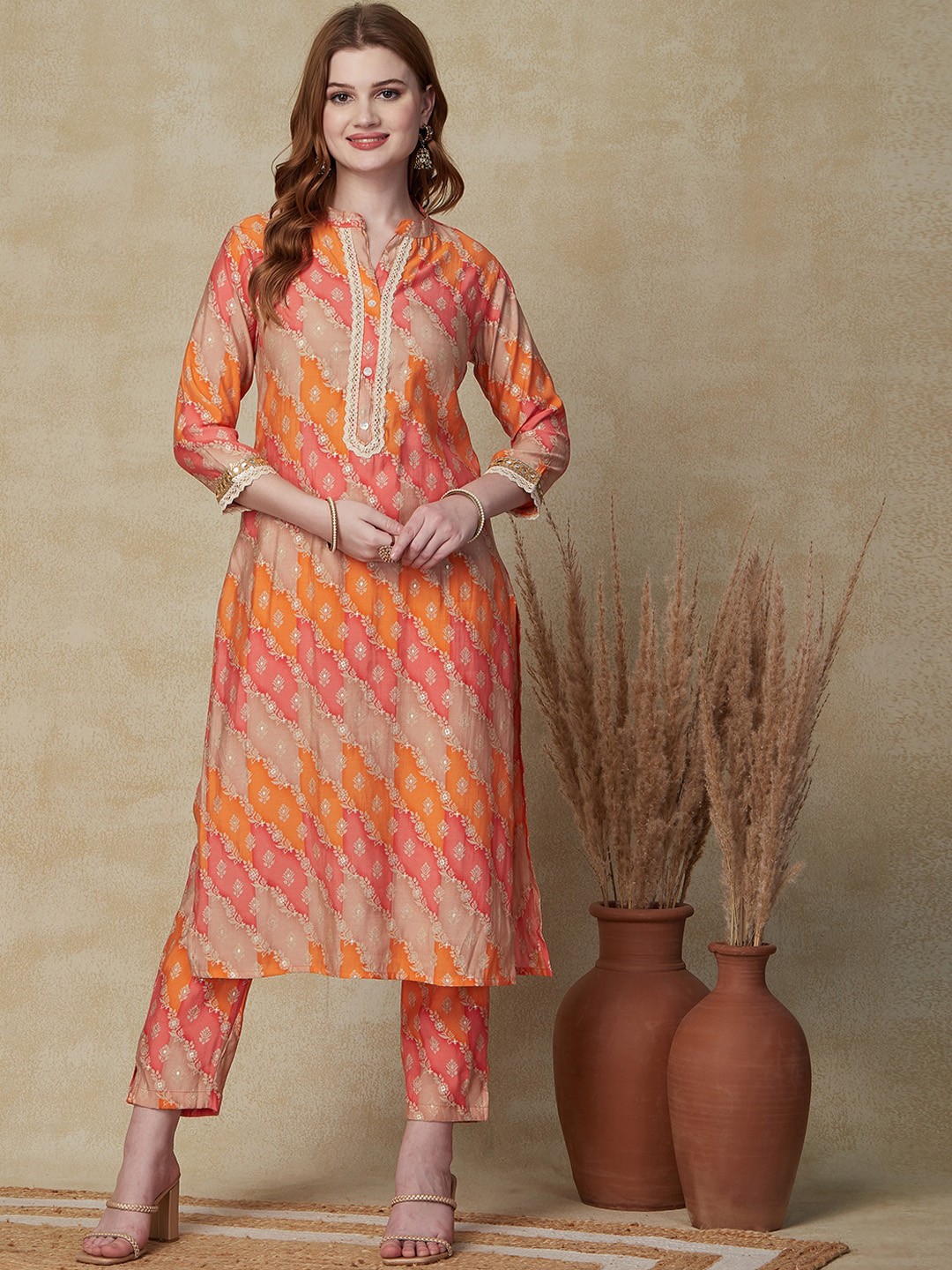 

FASHOR Pink Ethnic Motifs Woven Design Thread Work Straight Kurta with Trousers
