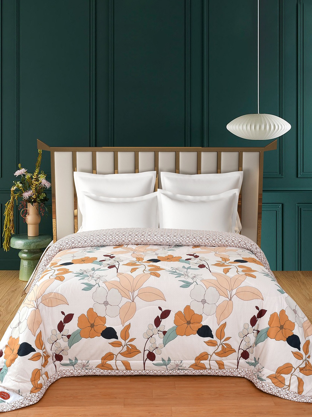 

Florida White & Blue Floral Microfiber AC Room Double Bed Comforter