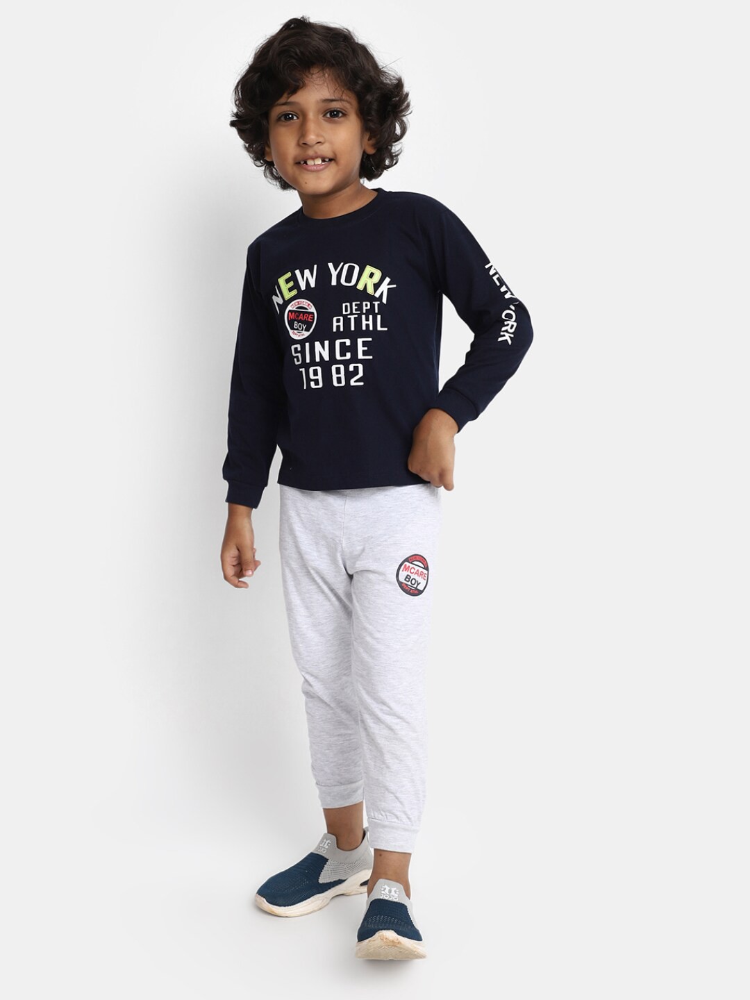 

V-Mart Kids Printed T-shirt with Pyjamas, Navy blue
