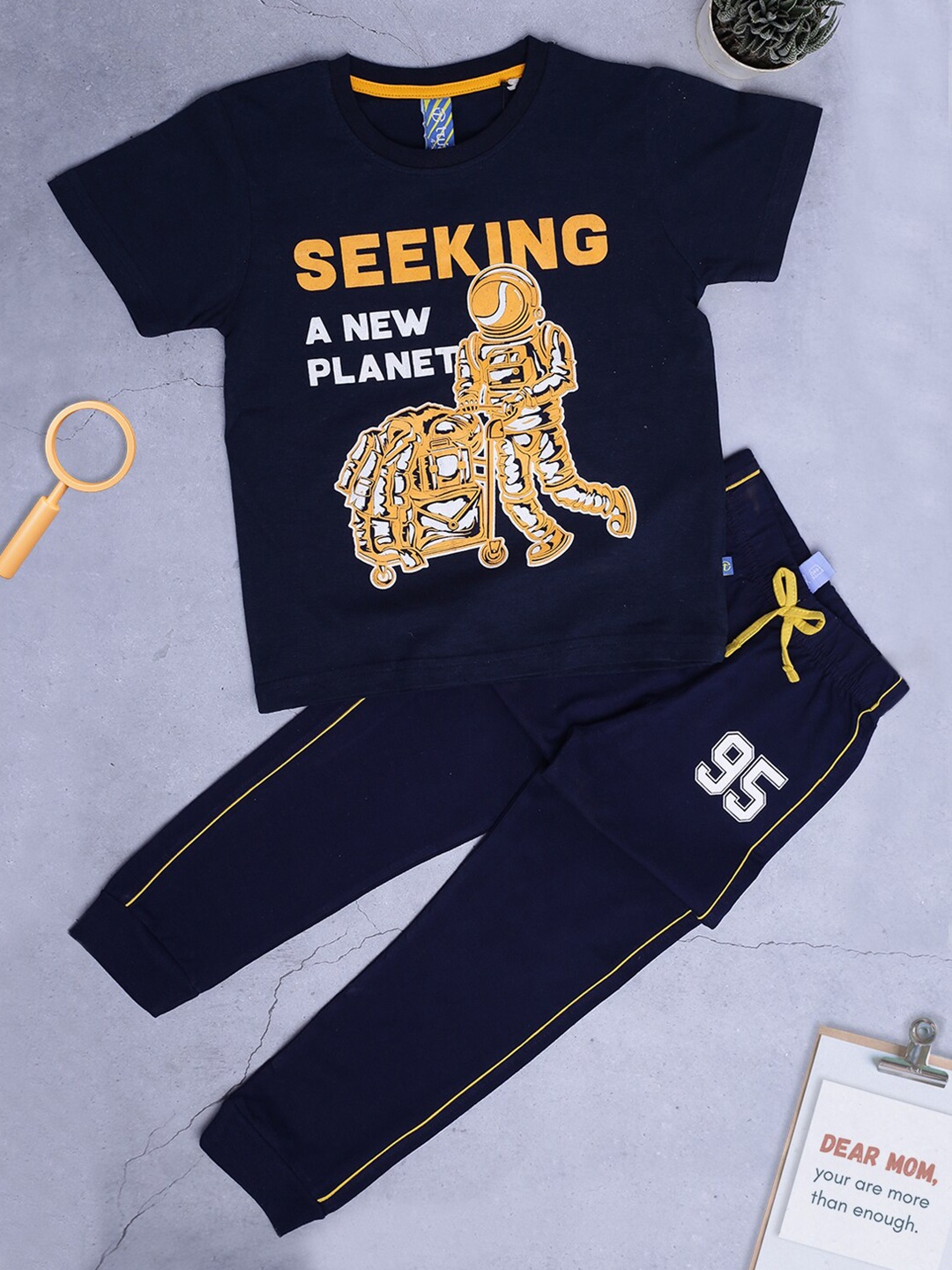 

V-Mart Kids Graphic Printed T-Shirt With Shorts, Navy blue