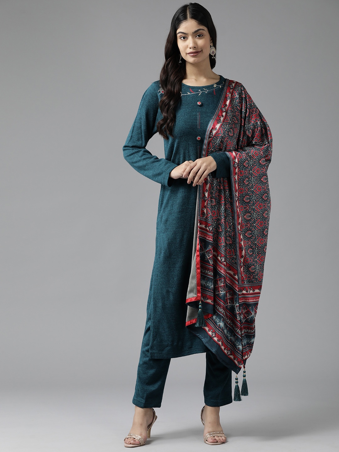 

Cayman Women Teal Floral Printed Regular Pure Wool Kurta with Trousers & With Dupatta