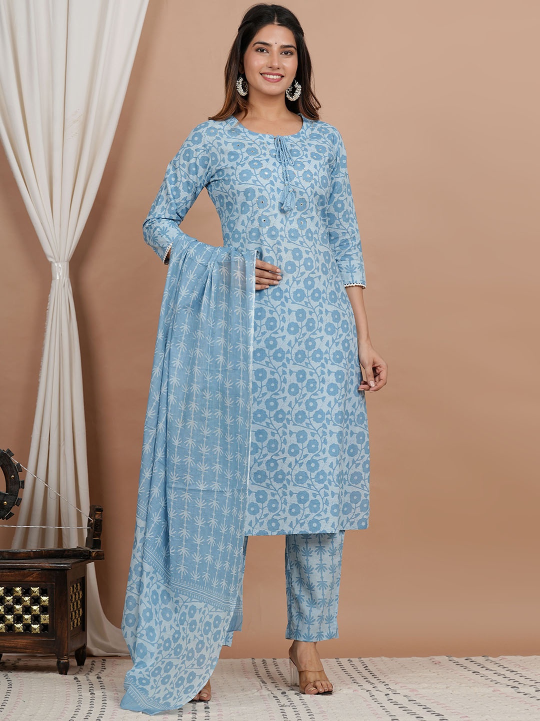 

ZOYOTO Floral Printed Pure Cotton Kurta With Trousers & Dupatta, Blue