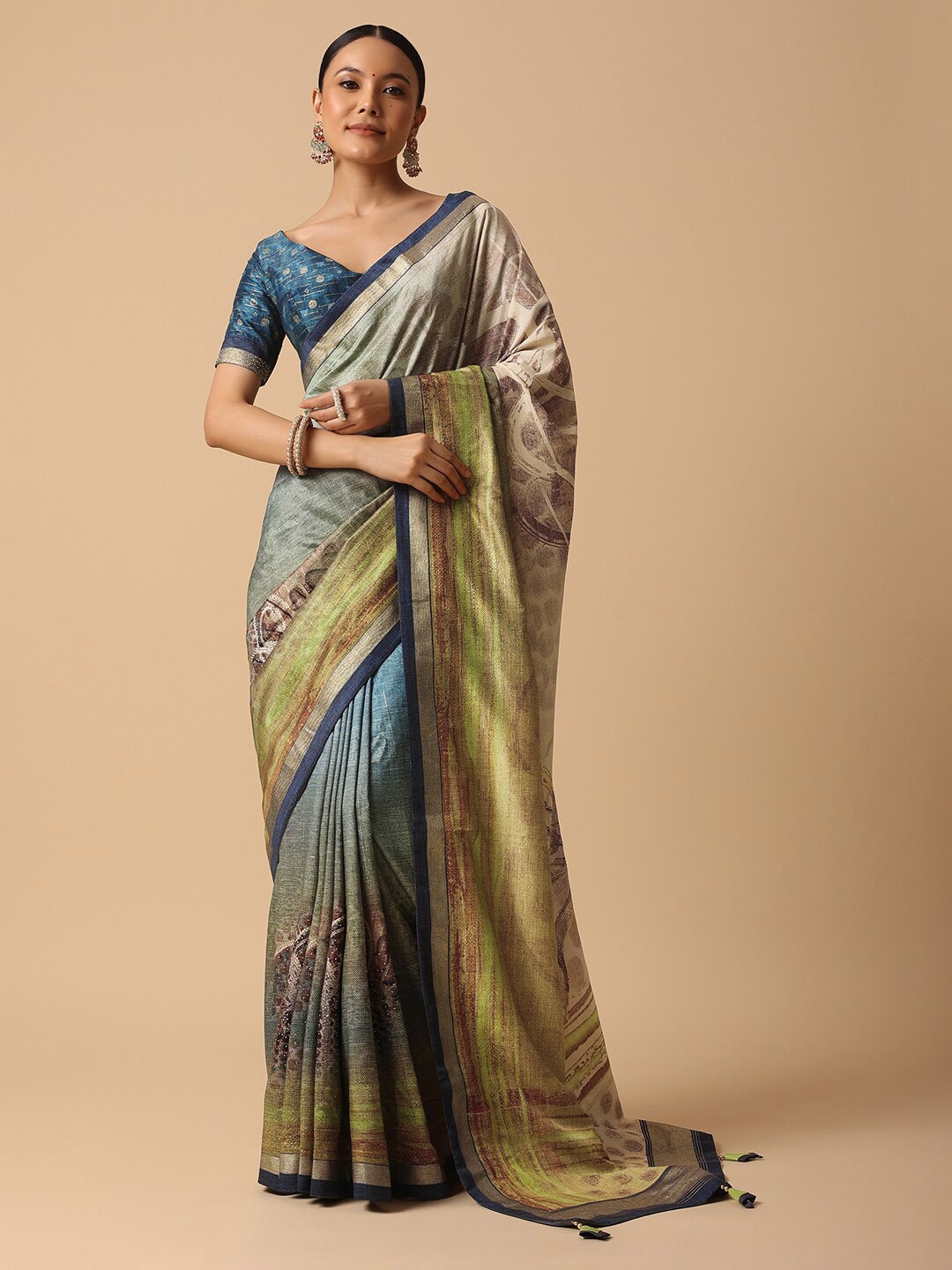 

KALKI Fashion Floral Printed Saree, Green