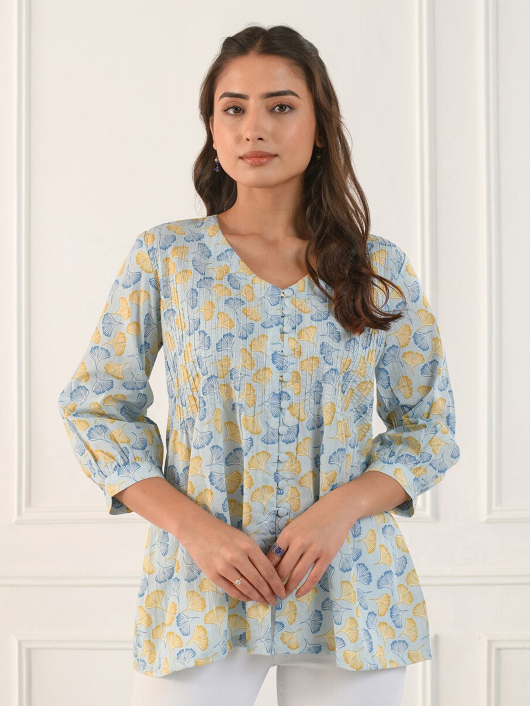 

Prakriti Jaipur Floral Printed Cuffed Sleeves Cotton Regular Top, Blue