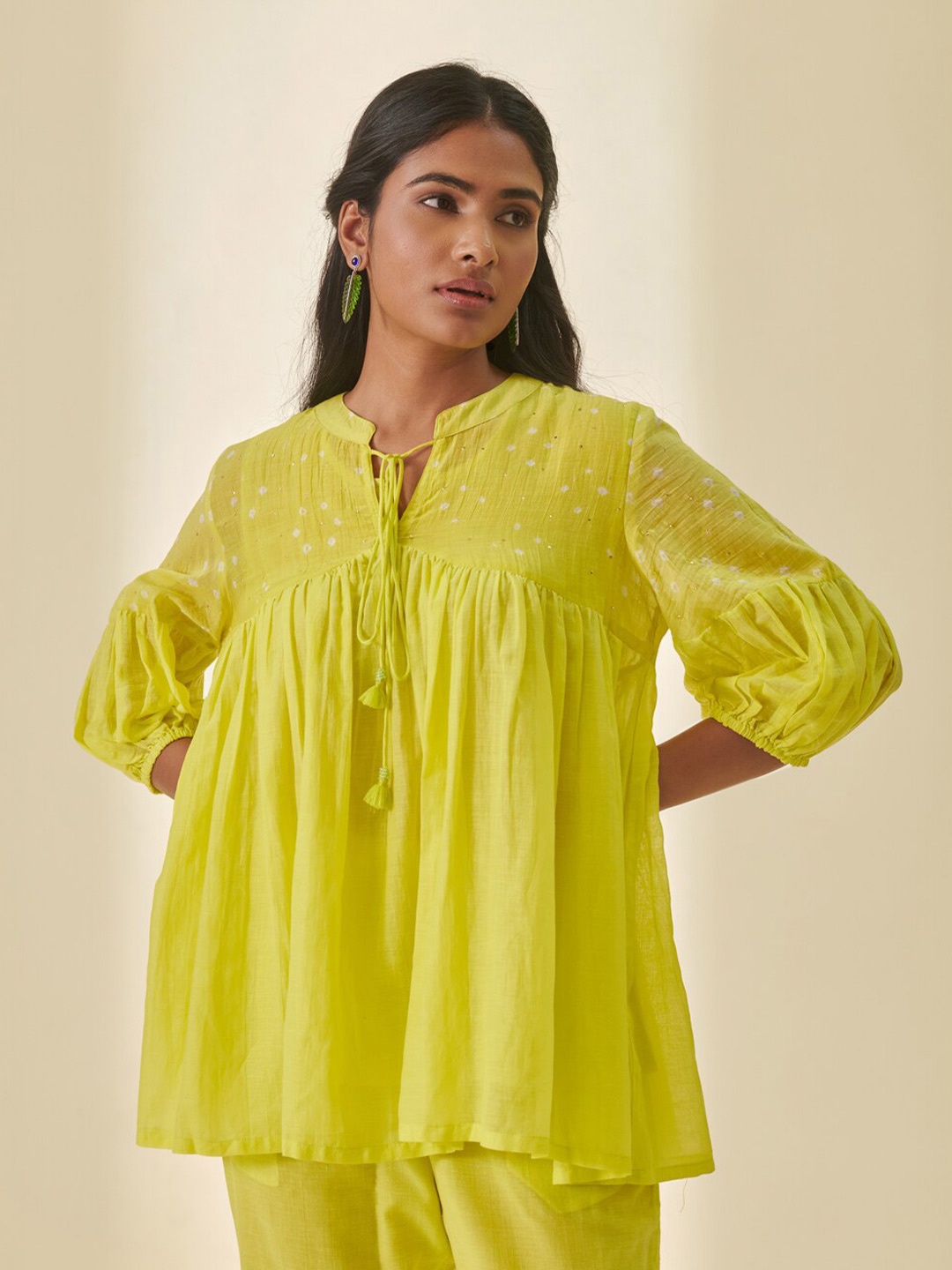 

Prakriti Jaipur Bandhani Printed Tie-Up Neck A-Line Kurti, Green