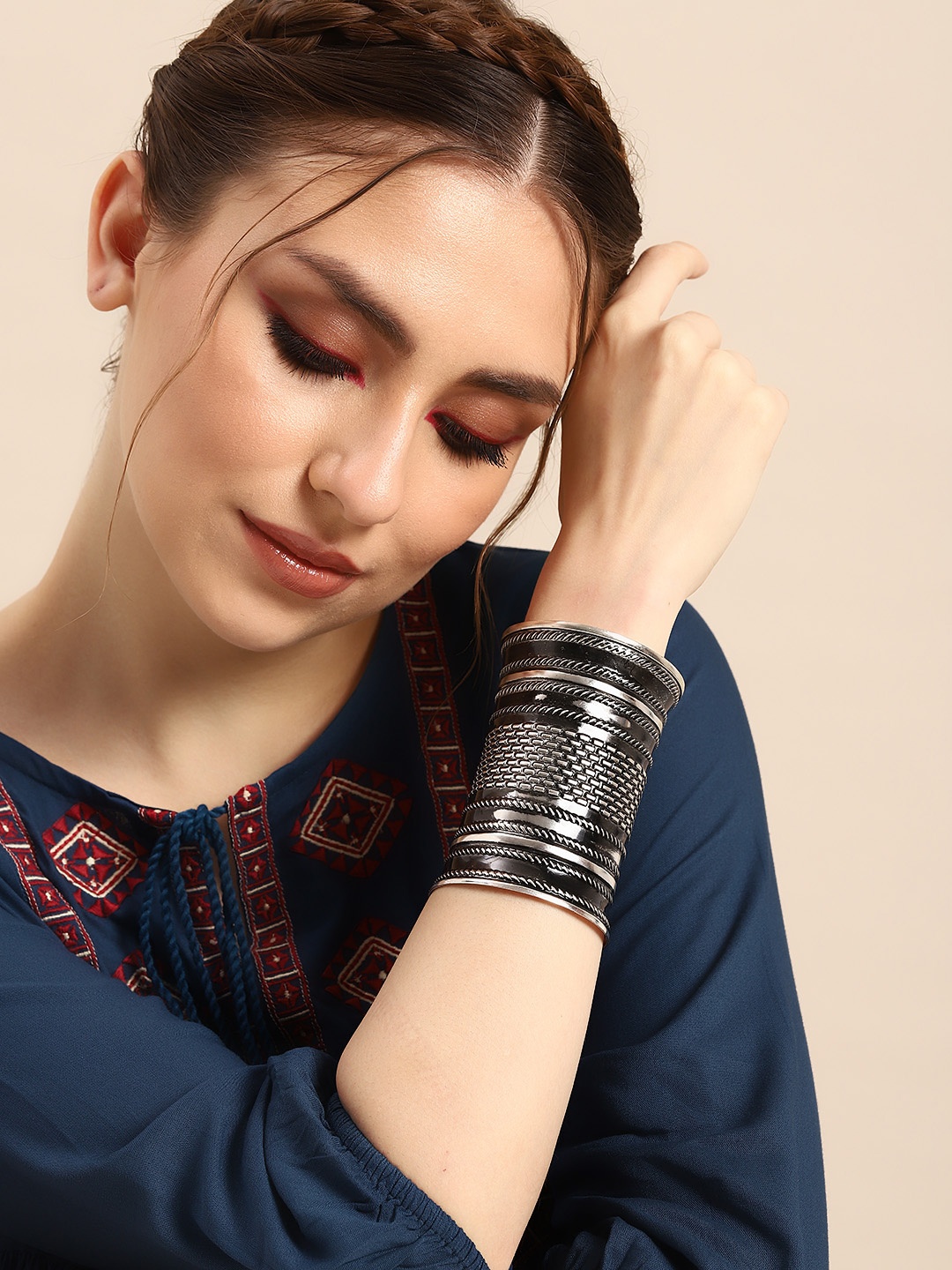 

Sangria Women Silver-Plated Cuff Bracelet