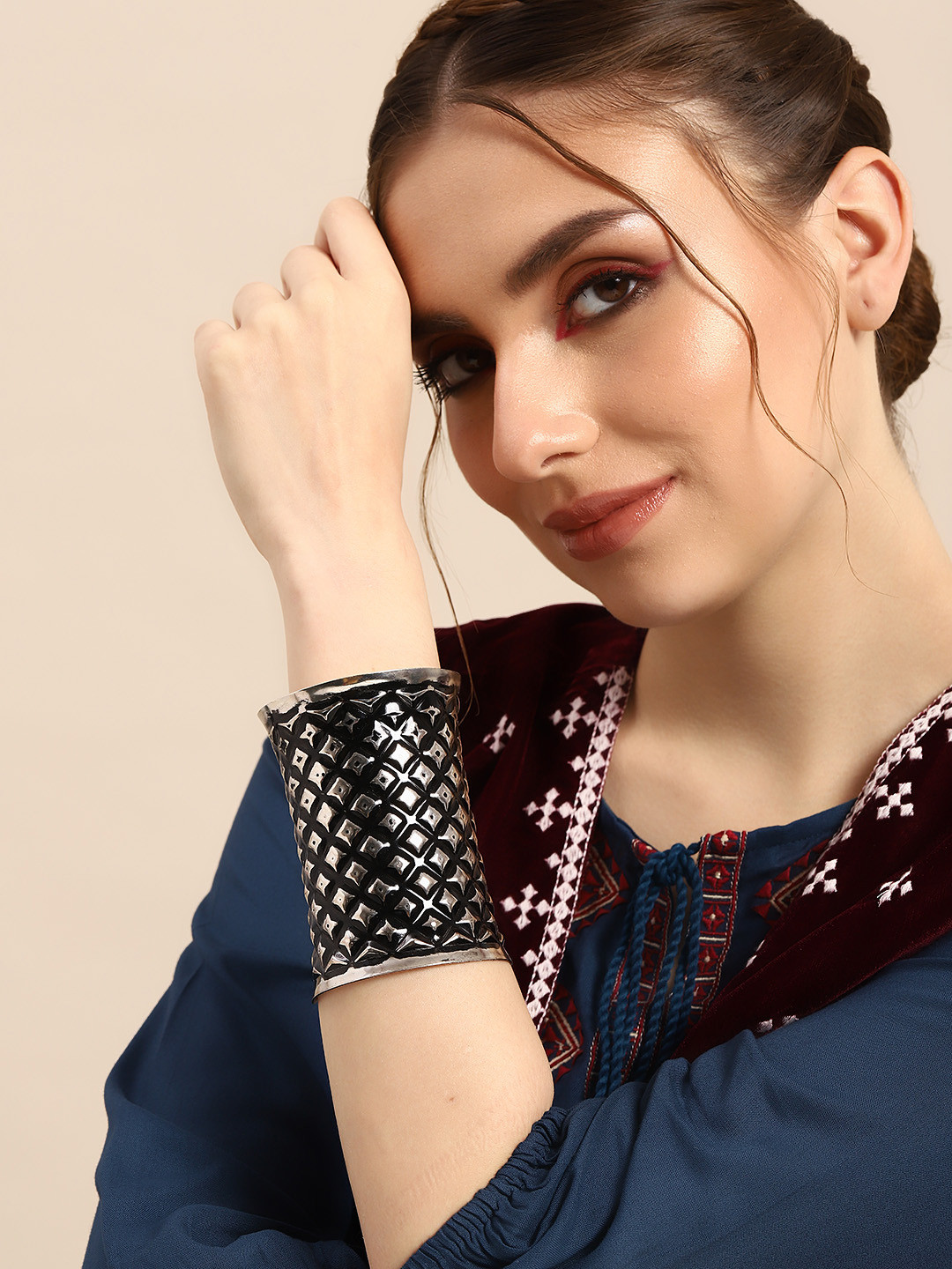 

Sangria Women Silver-Plated Cuff Bracelet