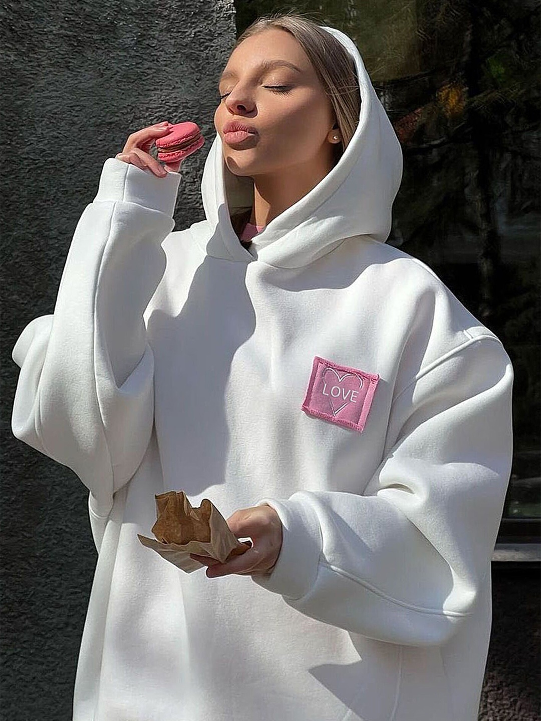

LULU & SKY Hooded Long Sleeves Pullover, White