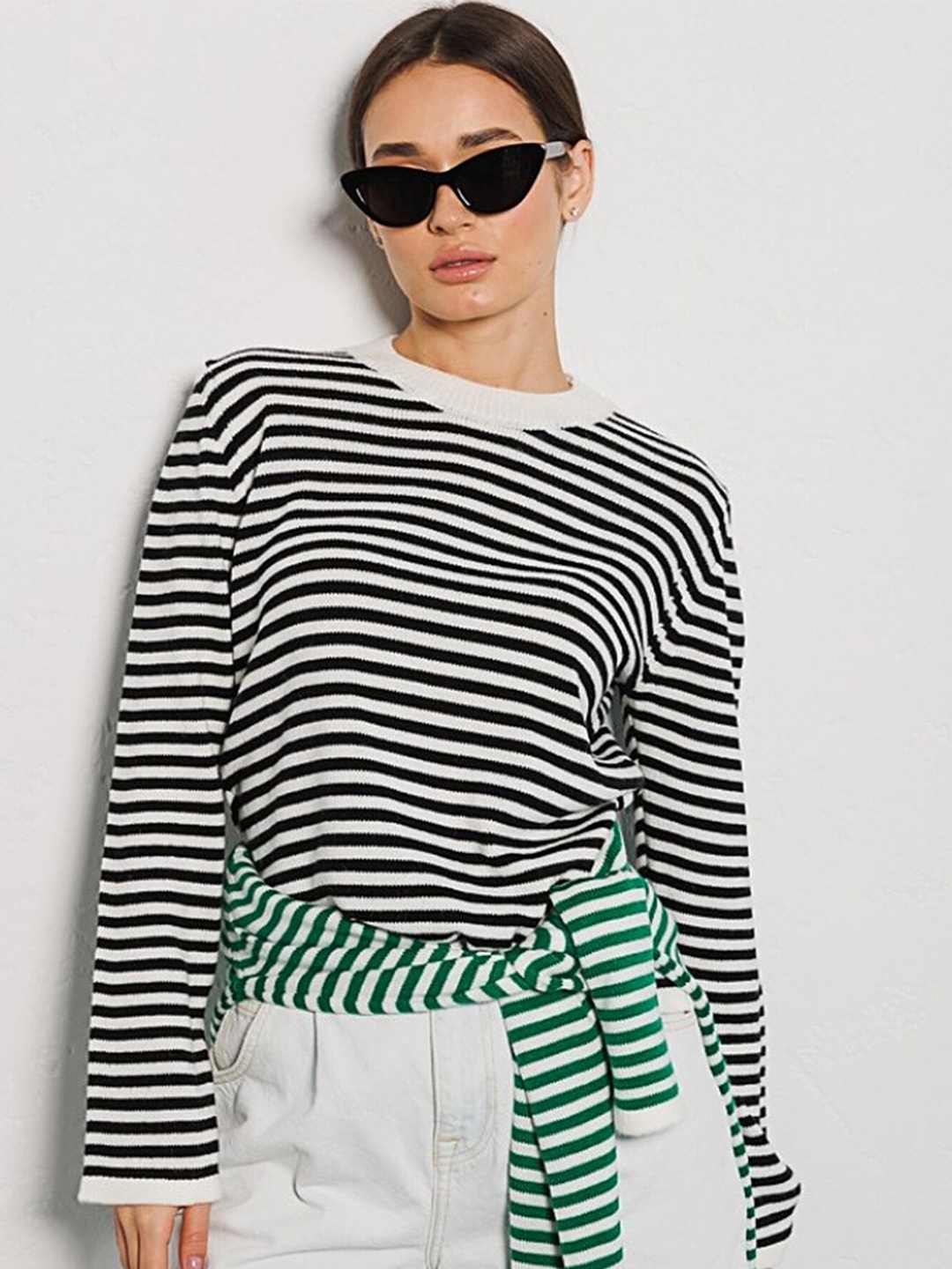 

LULU & SKY Striped Long Sleeves Pullover, Black