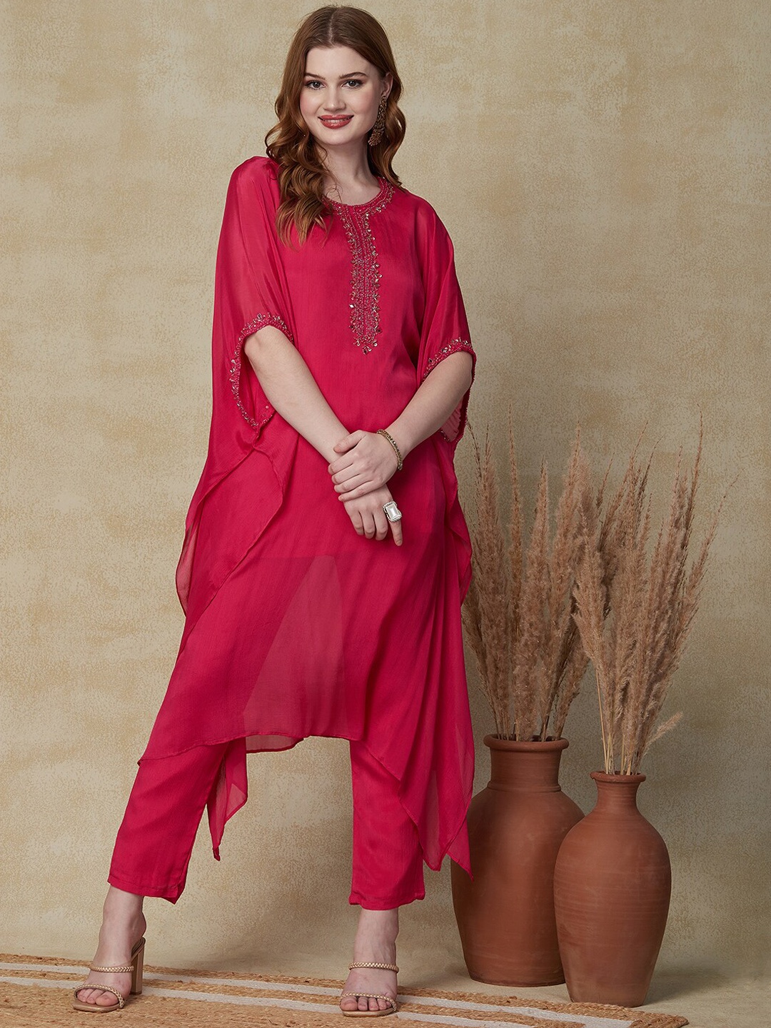 

FASHOR Embellished Yoke Design Beads and Stones Silk Crepe Kaftan Kurta With Trousers, Pink