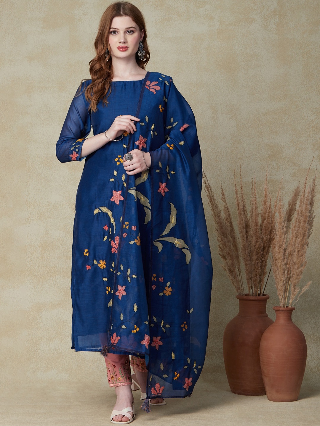 

FASHOR Floral Embroidered Thread Work Chanderi Silk Kurta, Blue