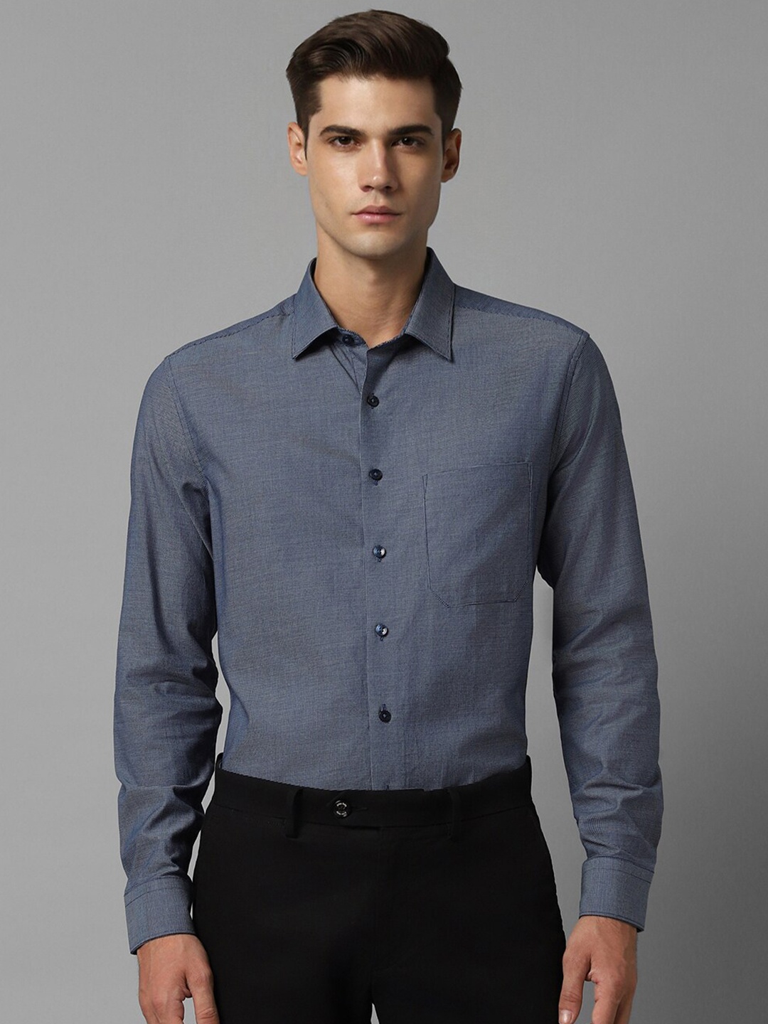 

Louis Philippe Slim Fit Opaque Formal Shirt, Navy blue