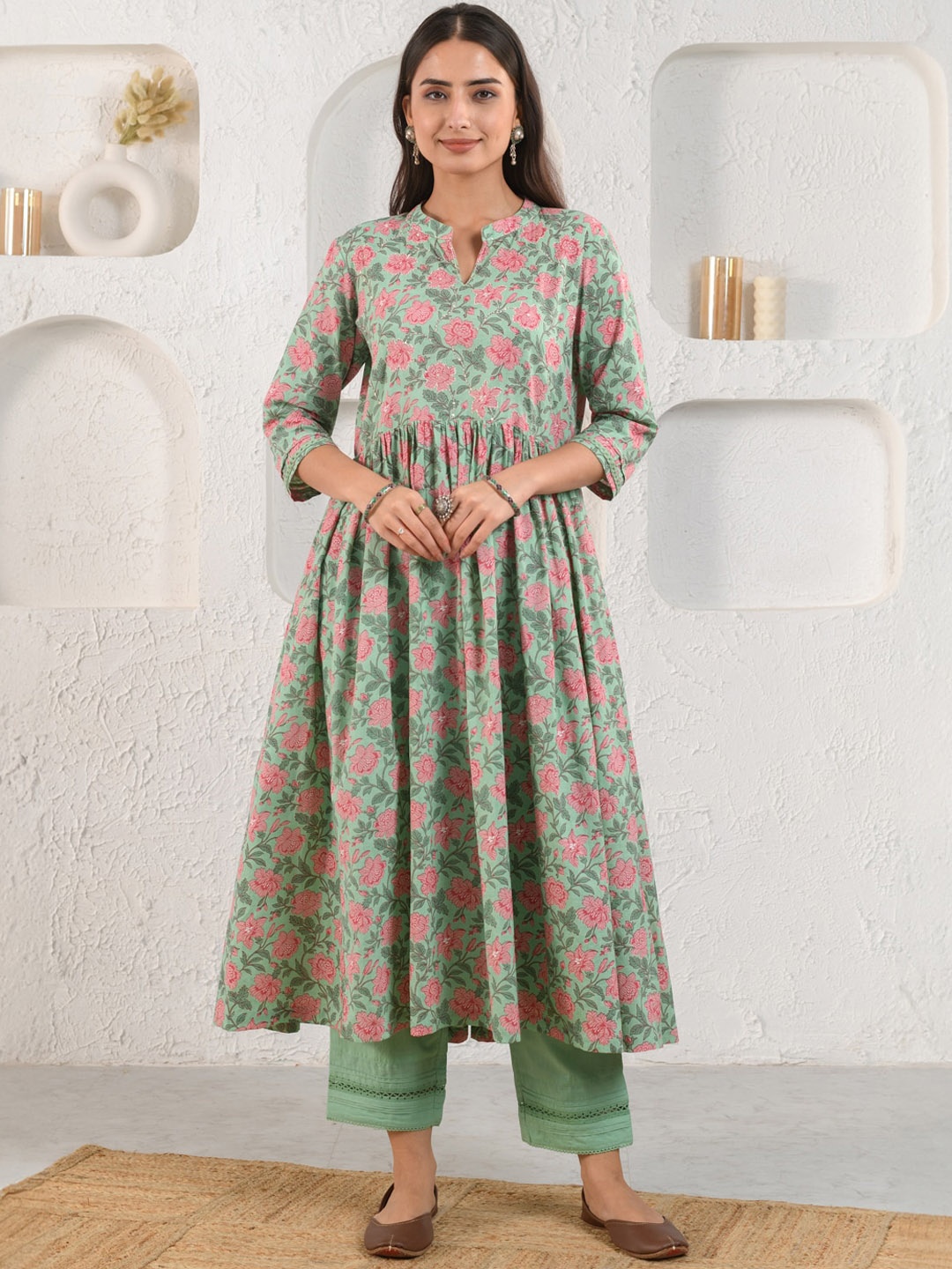 

Prakriti Jaipur Ethnic Motifs Printed Mandarin Collar Cotton Pleated Anarkali Kurta, Green