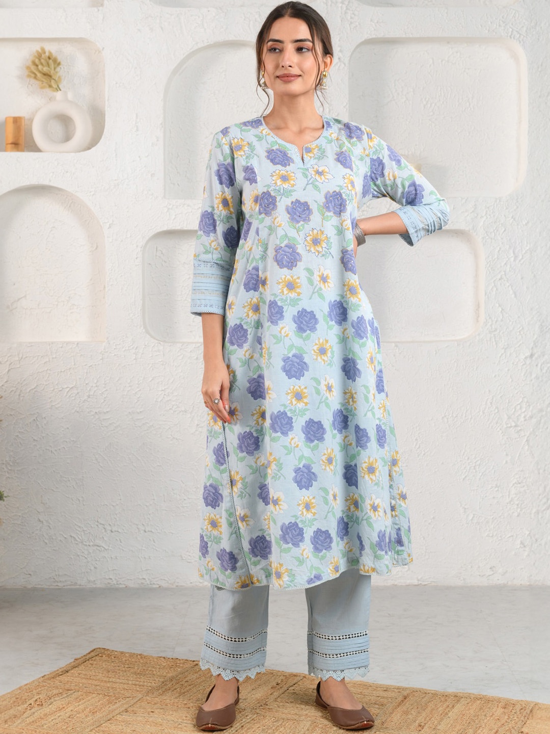 

Prakriti Jaipur Floral Printed Thread Work & Sequined Cotton Straight Kurta, Blue
