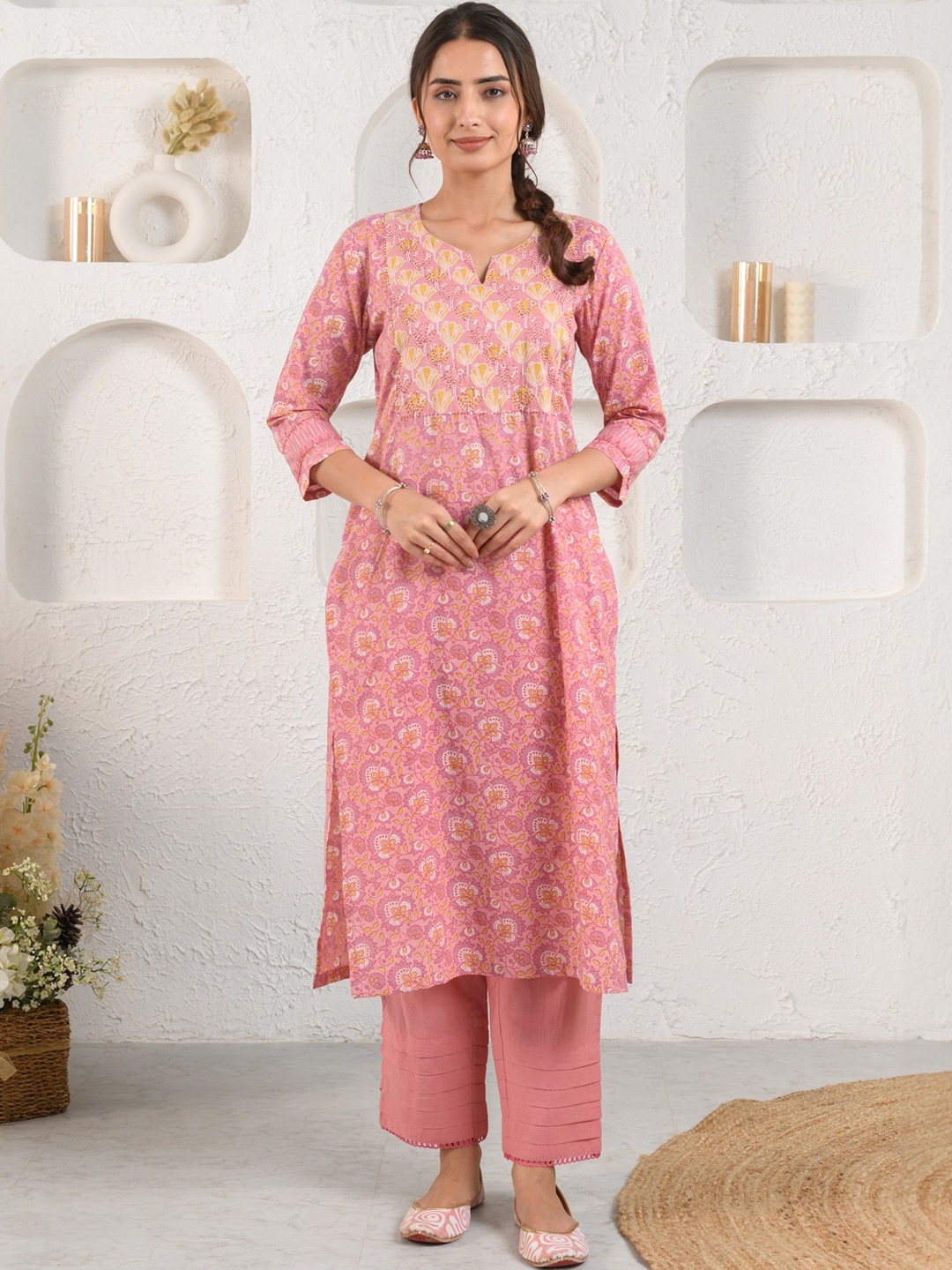 

Prakriti Jaipur Ethnic Motifs Printed Cotton Kurta, Pink