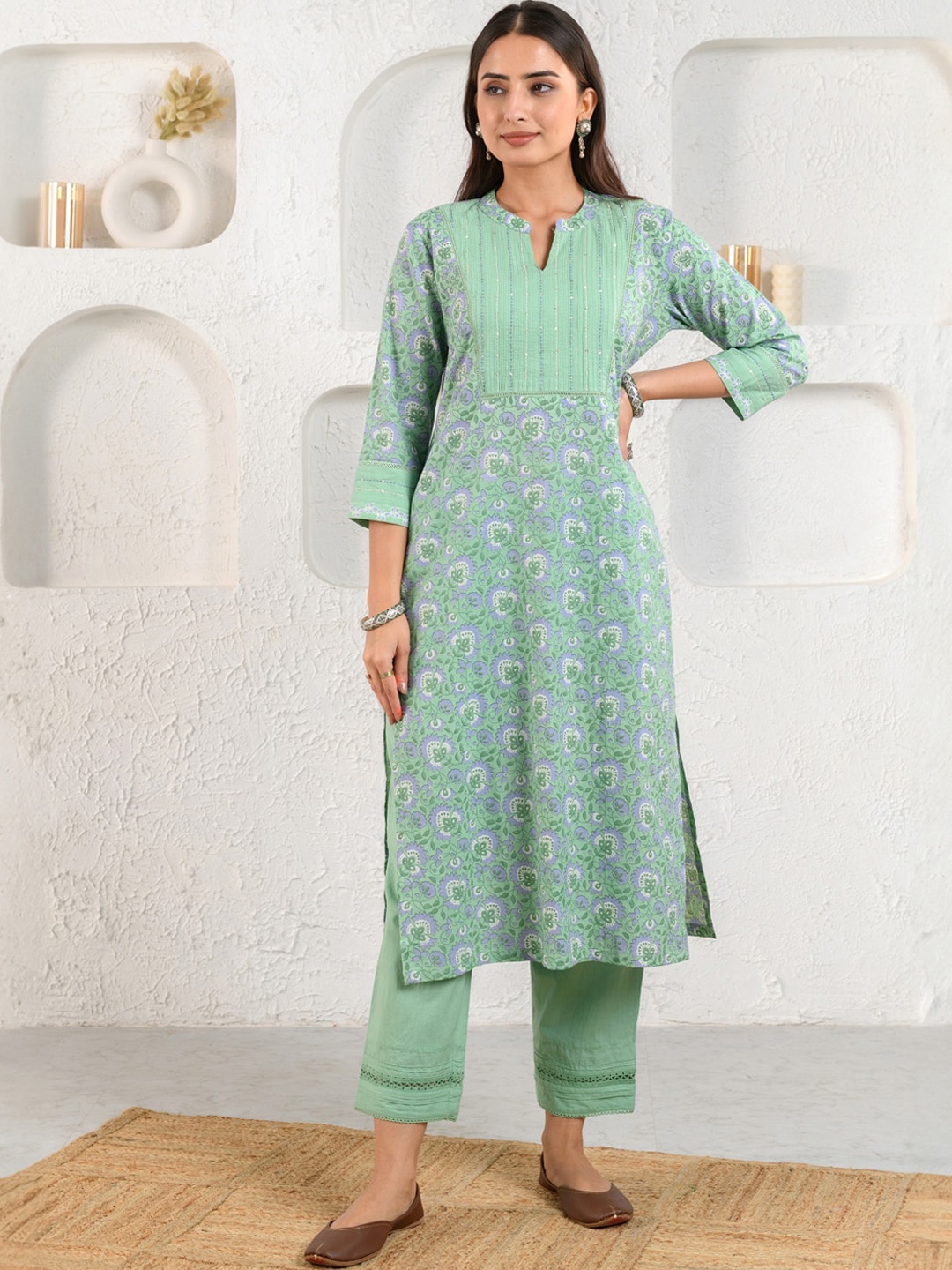 

Prakriti Jaipur Ethnic Motifs Printed Embroidered Cotton Mandarin Collar Kurta, Green