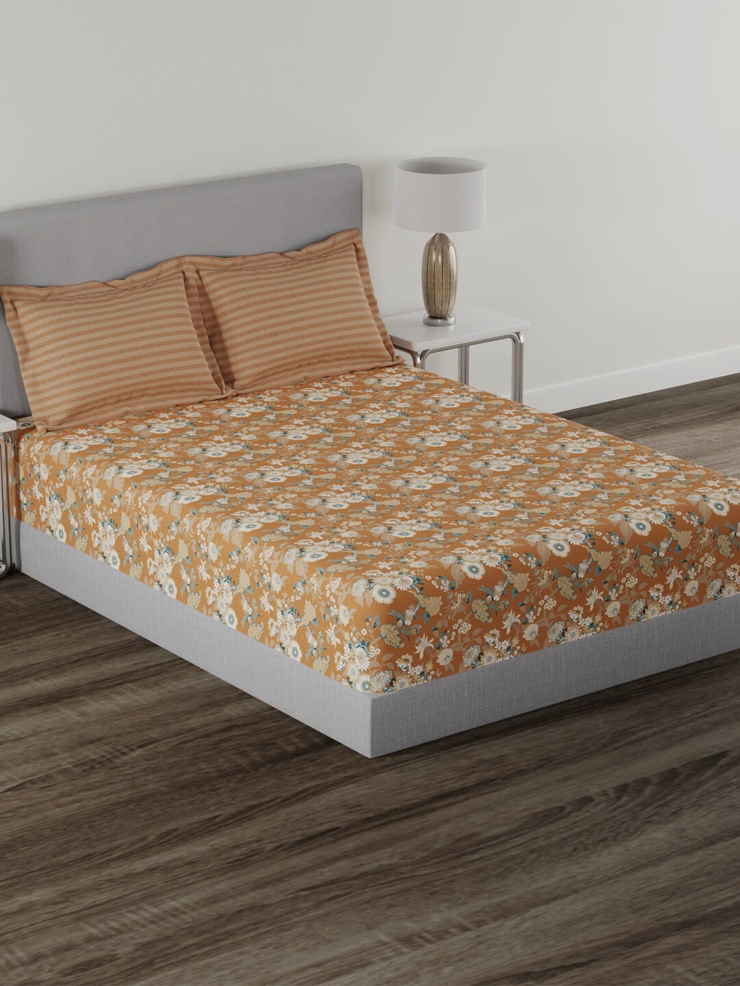 

MYTRIDENT Caroline Rust Carnival Gold Flat 144TC King Cotton Bedsheet Set, Red