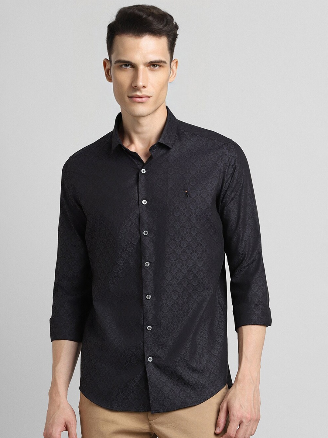 

SIMON CARTER LONDON Slim Fit Ethnic Motifs Printed Pure Cotton Casual Shirt, Black
