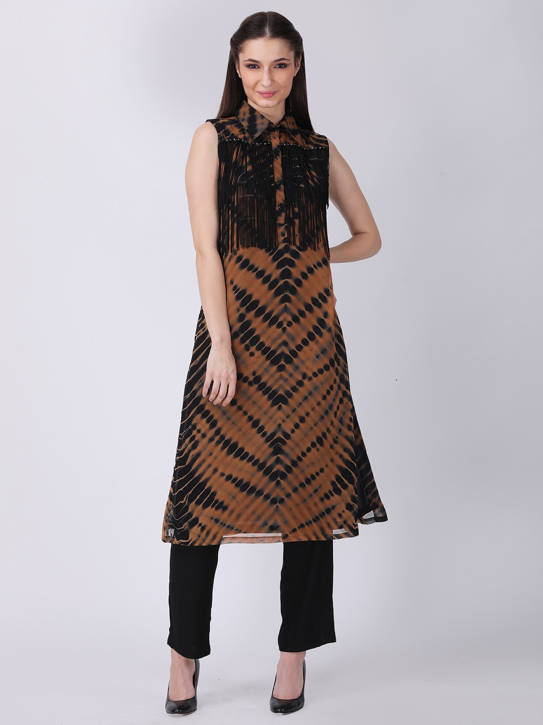

TSM Dyed Shirt Collar Georgette Kurta, Brown