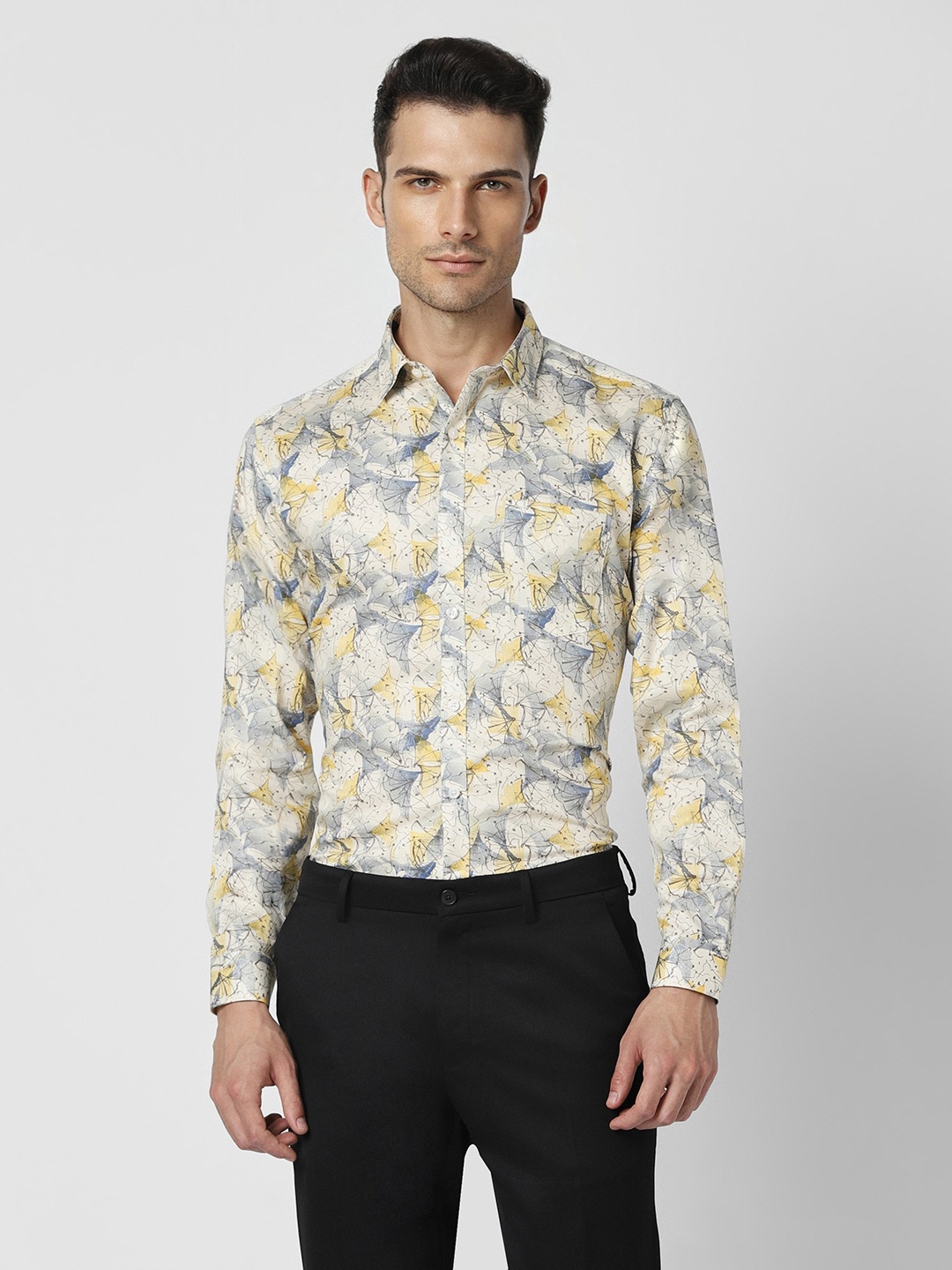 

V Dot Men Multicoloured Slim Fit Floral Opaque Printed Party Shirt, Multi