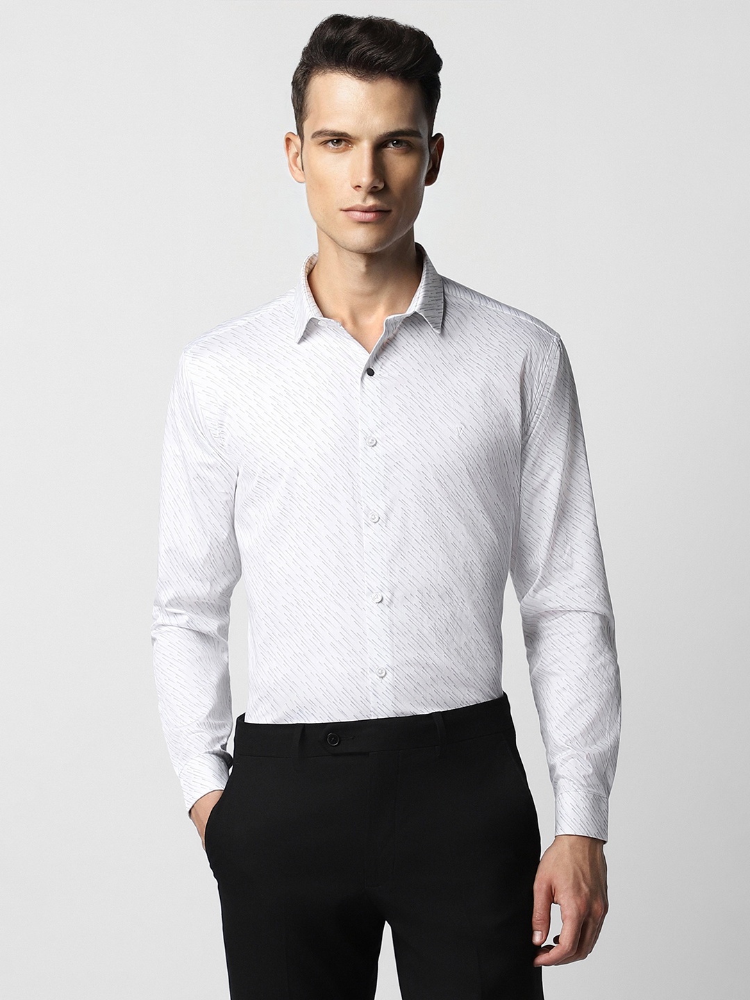 

V Dot Men White Slim Fit Floral Opaque Printed Party Shirt
