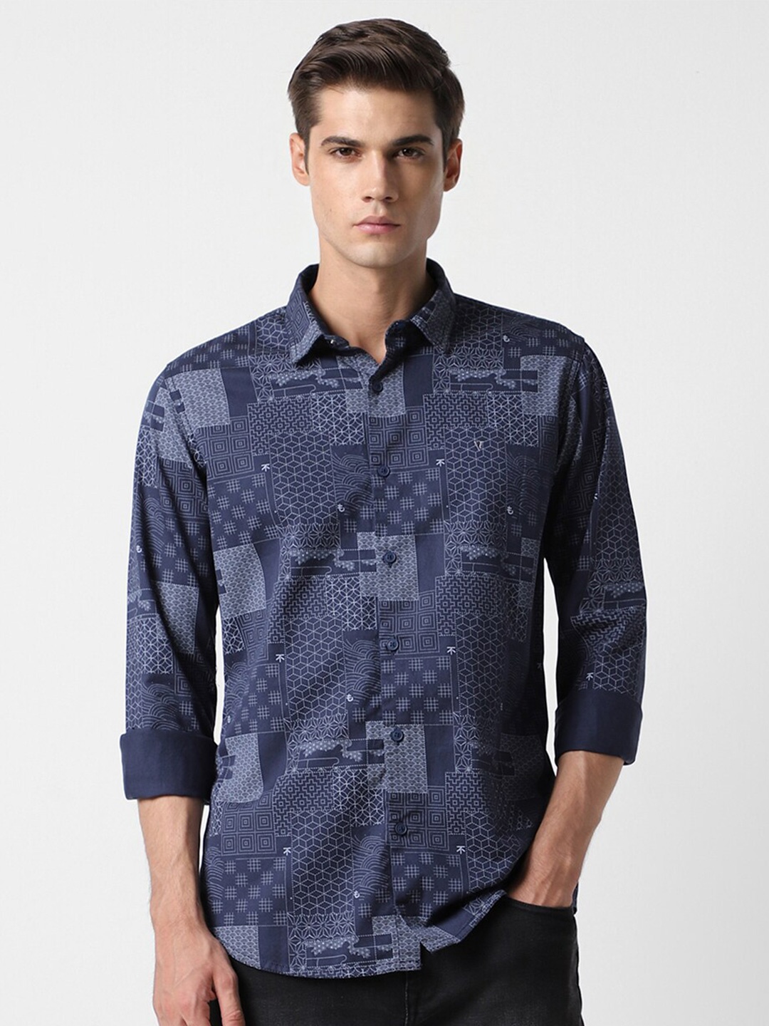 

VAN HEUSEN DENIM LABS Slim Fit Abstract Printed Pure Cotton Casual Shirt, Navy blue